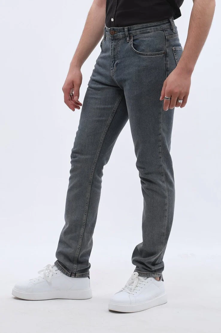 جينز Comfort Fit من DNM UNITED - لون أزرق كلاسيكي