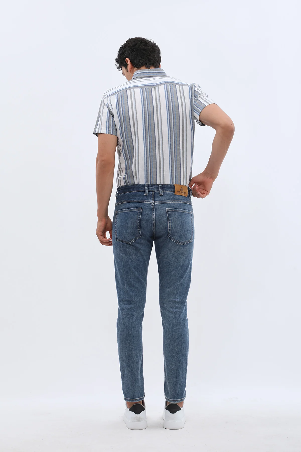 جينز Slim Fit من DNM UNITED - لون أزرق سماوي - Image 3