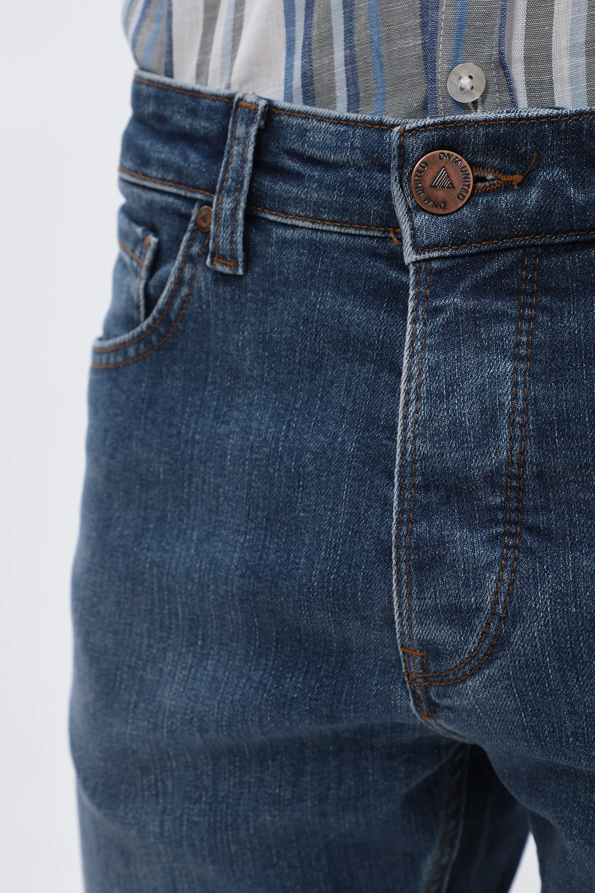 جينز Slim Fit من DNM UNITED - لون أزرق سماوي - Image 4
