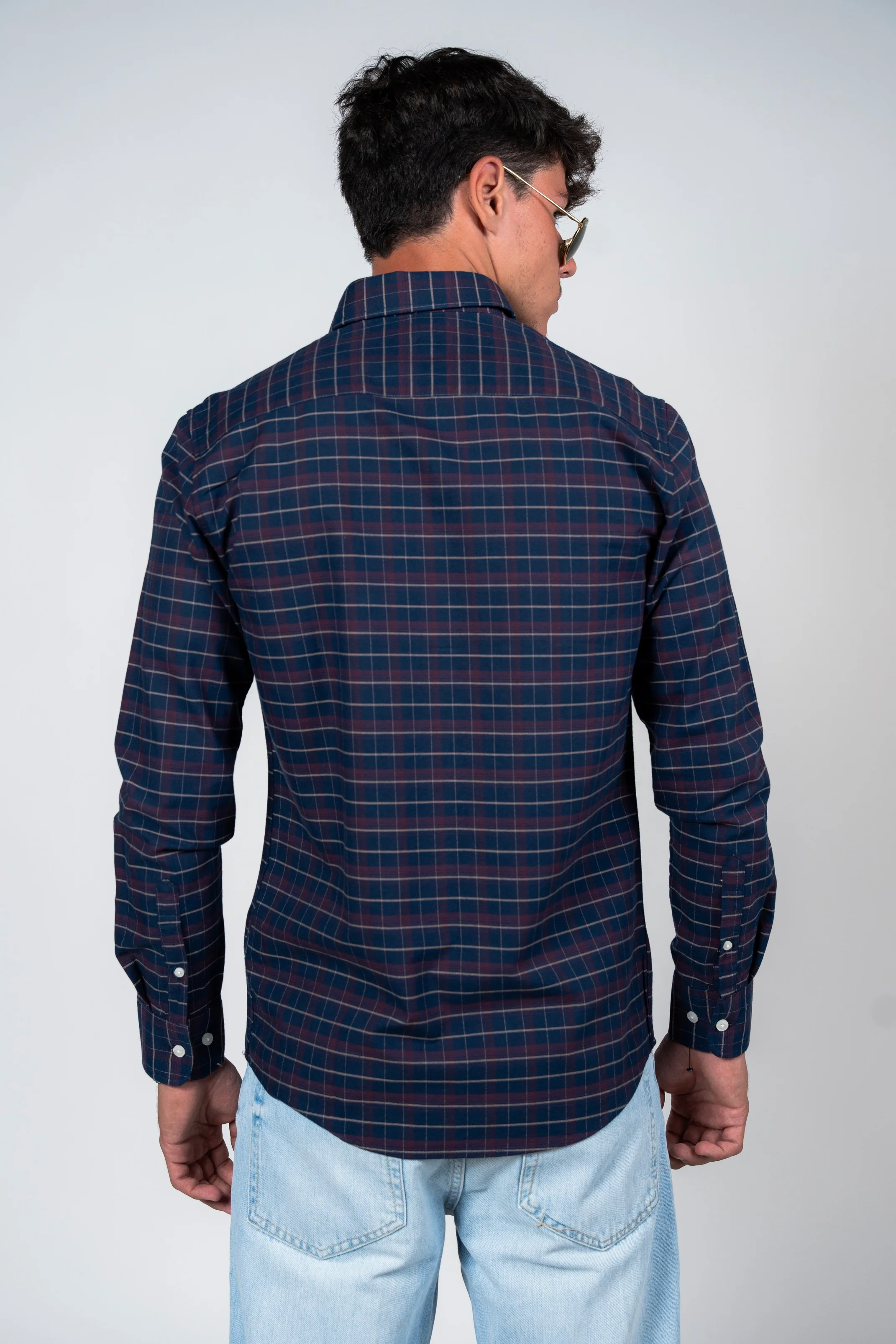 قميص كاروهات بقبة بأزرار من SHIRTSPRO - لون بنفسجي داكن  - Image 5