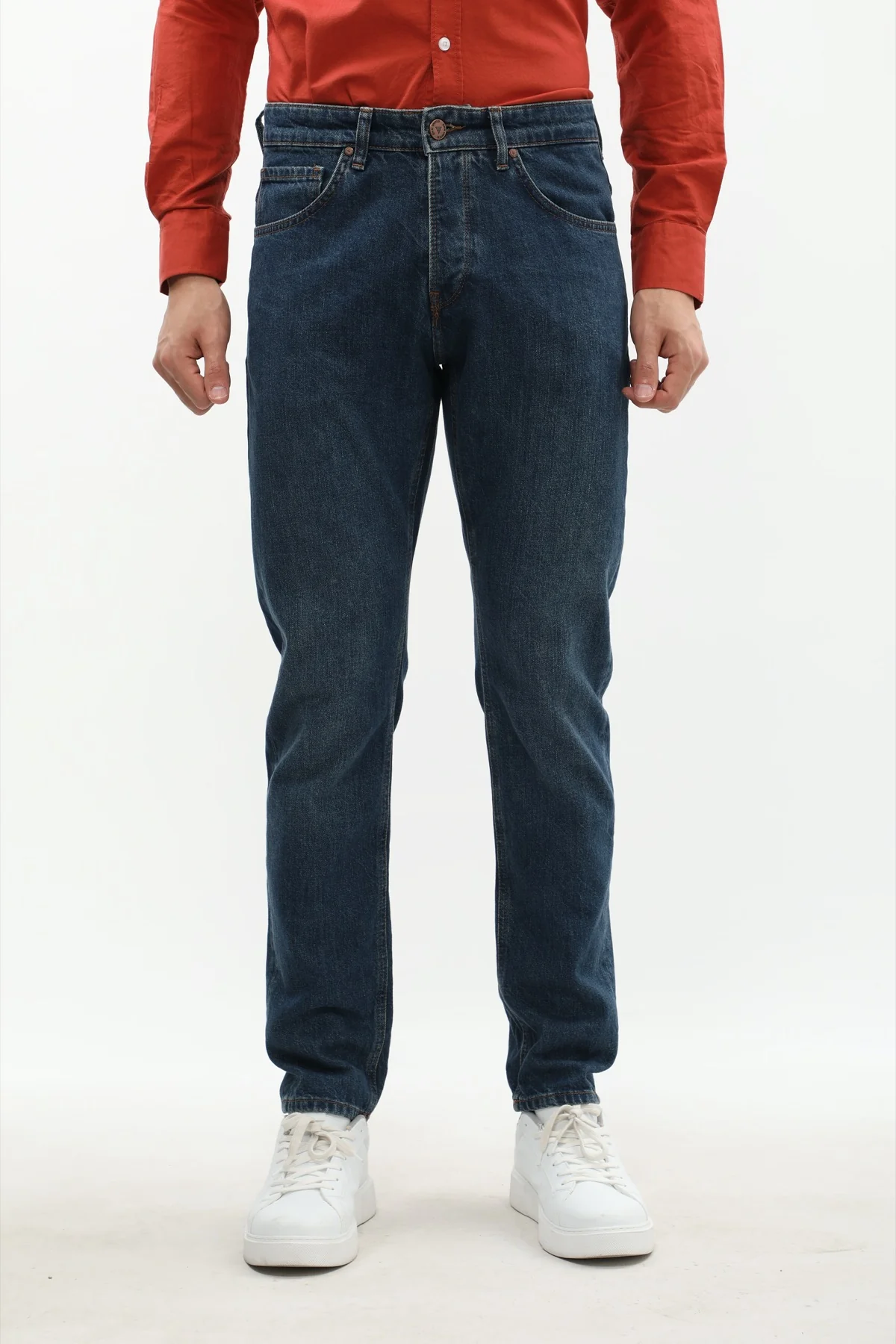 جينز Slim Fit من DNM UNITED - لون أزرق غامق باهت