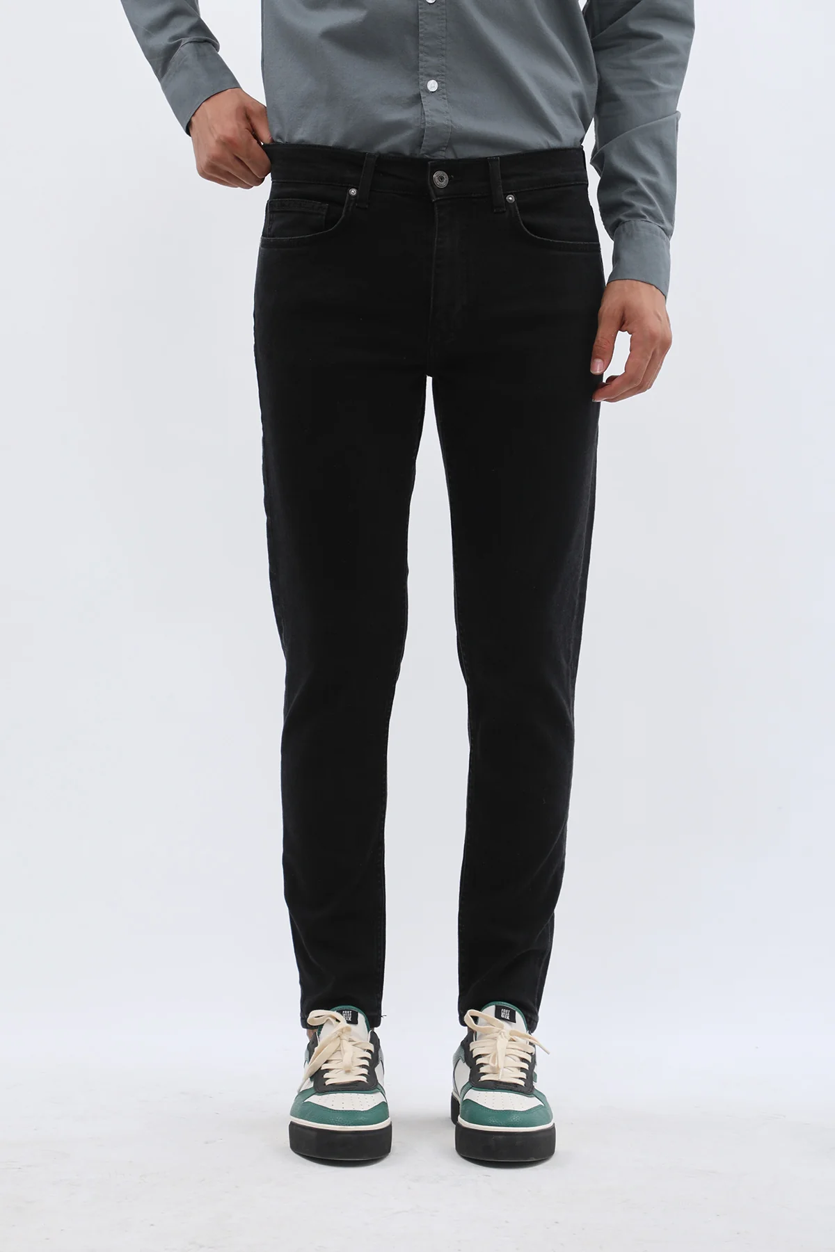 جينز Boyfriend Slim Fit من JEANSPRO - لون أسود كاربوني - Image 3
