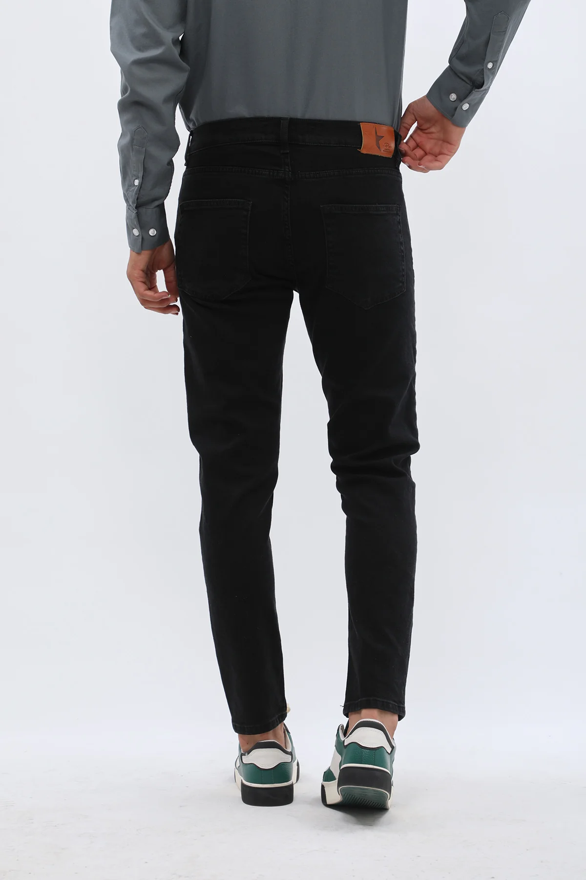 جينز Boyfriend Slim Fit من JEANSPRO - لون أسود كاربوني - Image 4