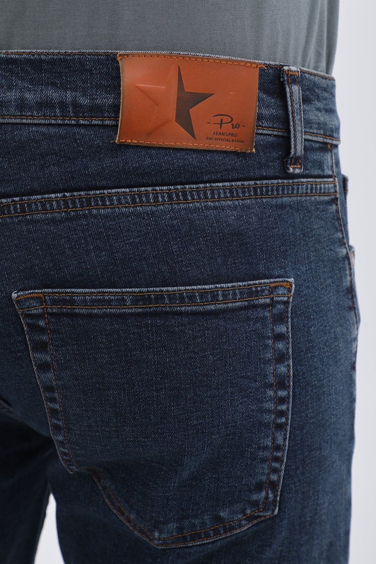 جينز Boyfriend Slim Fit من JEANSPRO - لون أزرق فحمي - Image 7