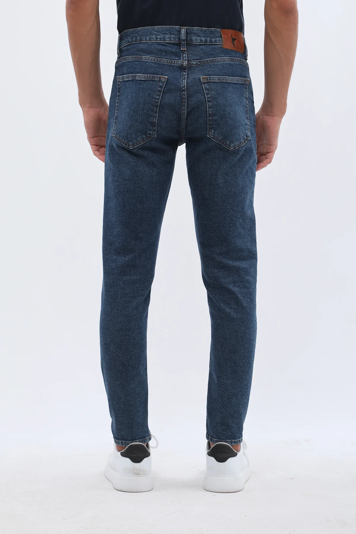 جينز Boyfriend Slim Fit من JEANSPRO - لون أزرق غامق - Image 4
