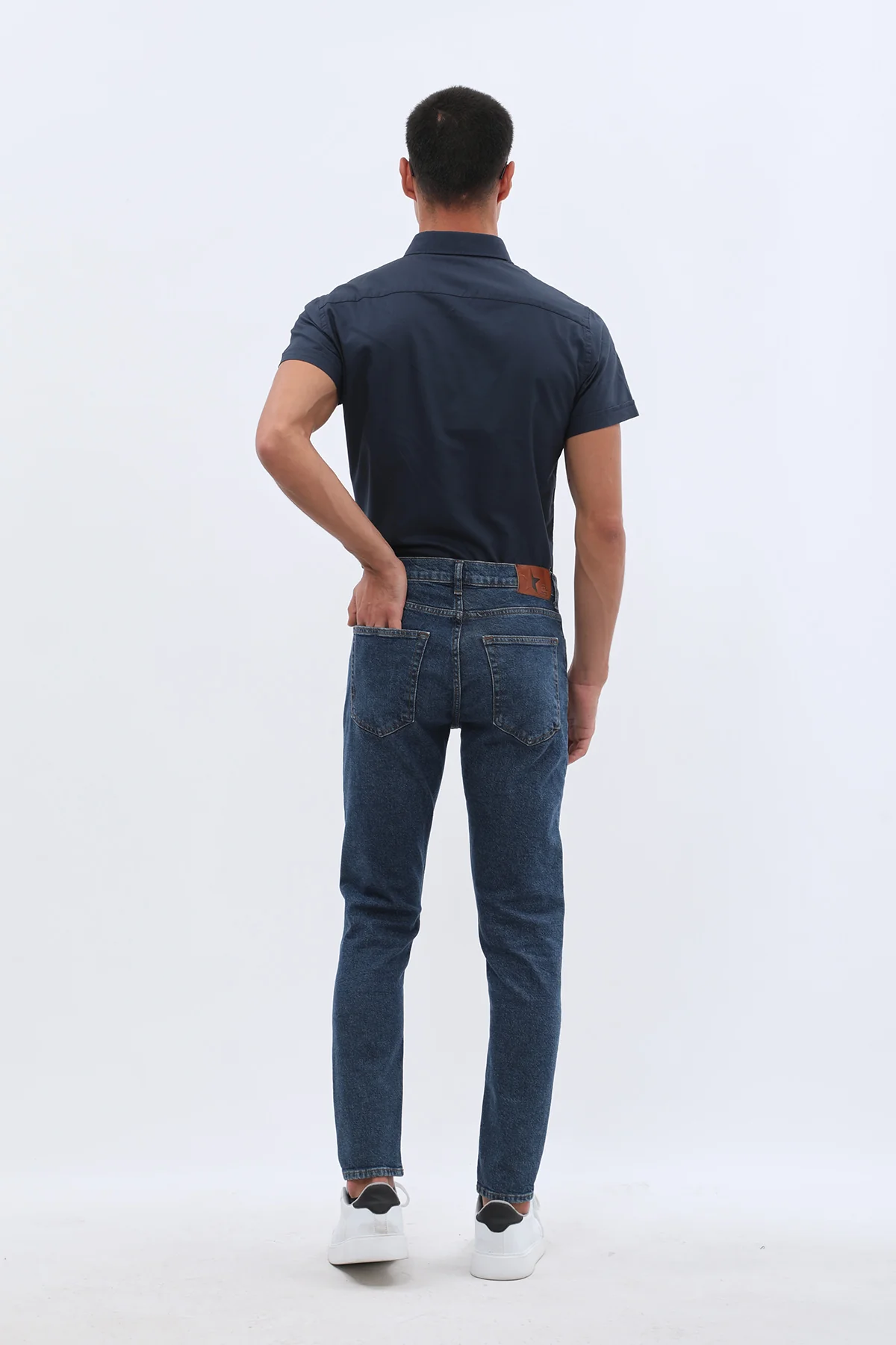 جينز Boyfriend Slim Fit من JEANSPRO - لون أزرق غامق - Image 8