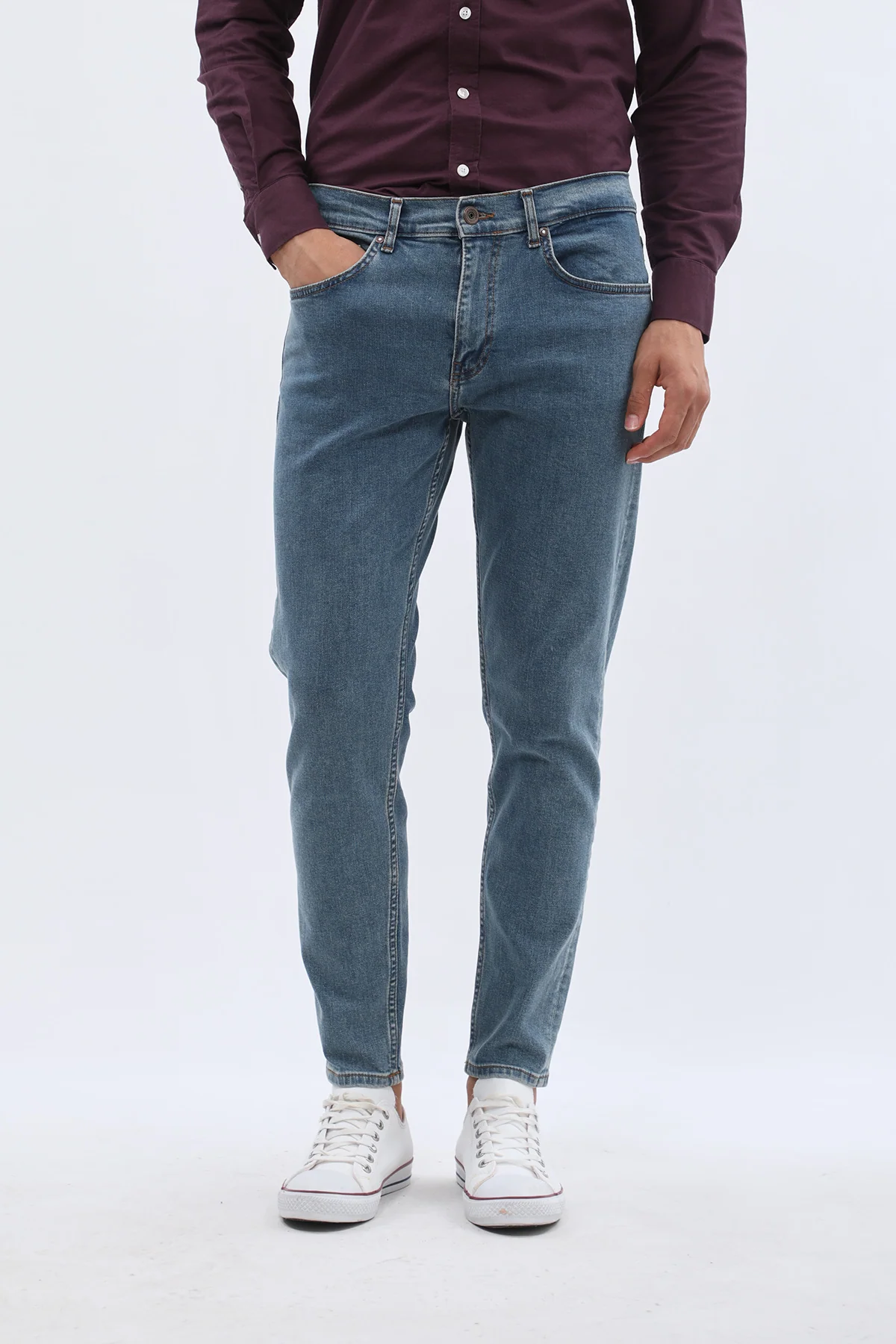 جينز Boyfriend Slim Fit من JEANSPRO - لون أزرق باهت