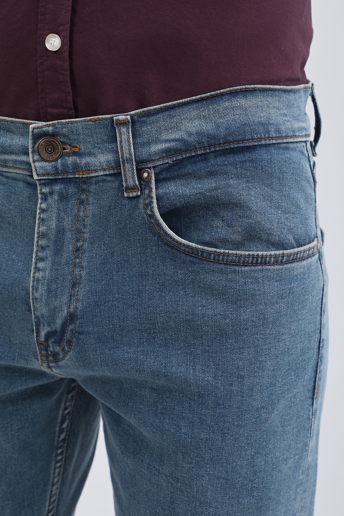 جينز Boyfriend Slim Fit من JEANSPRO - لون أزرق باهت - Image 5