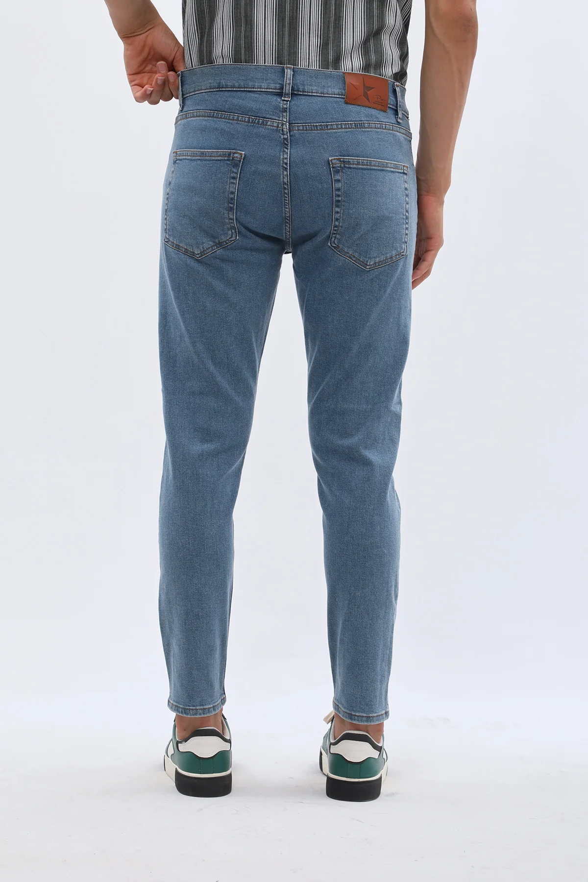 جينز Boyfriend Slim Fit من JEANSPRO - لون أزرق فاتح - Image 4