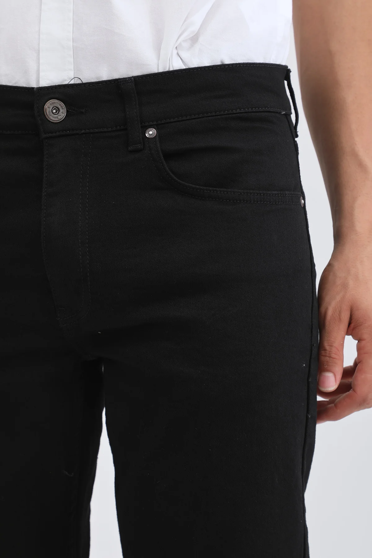 جينز Boyfriend Slim Fit من JEANSPRO - لون أسود داكن - Image 5