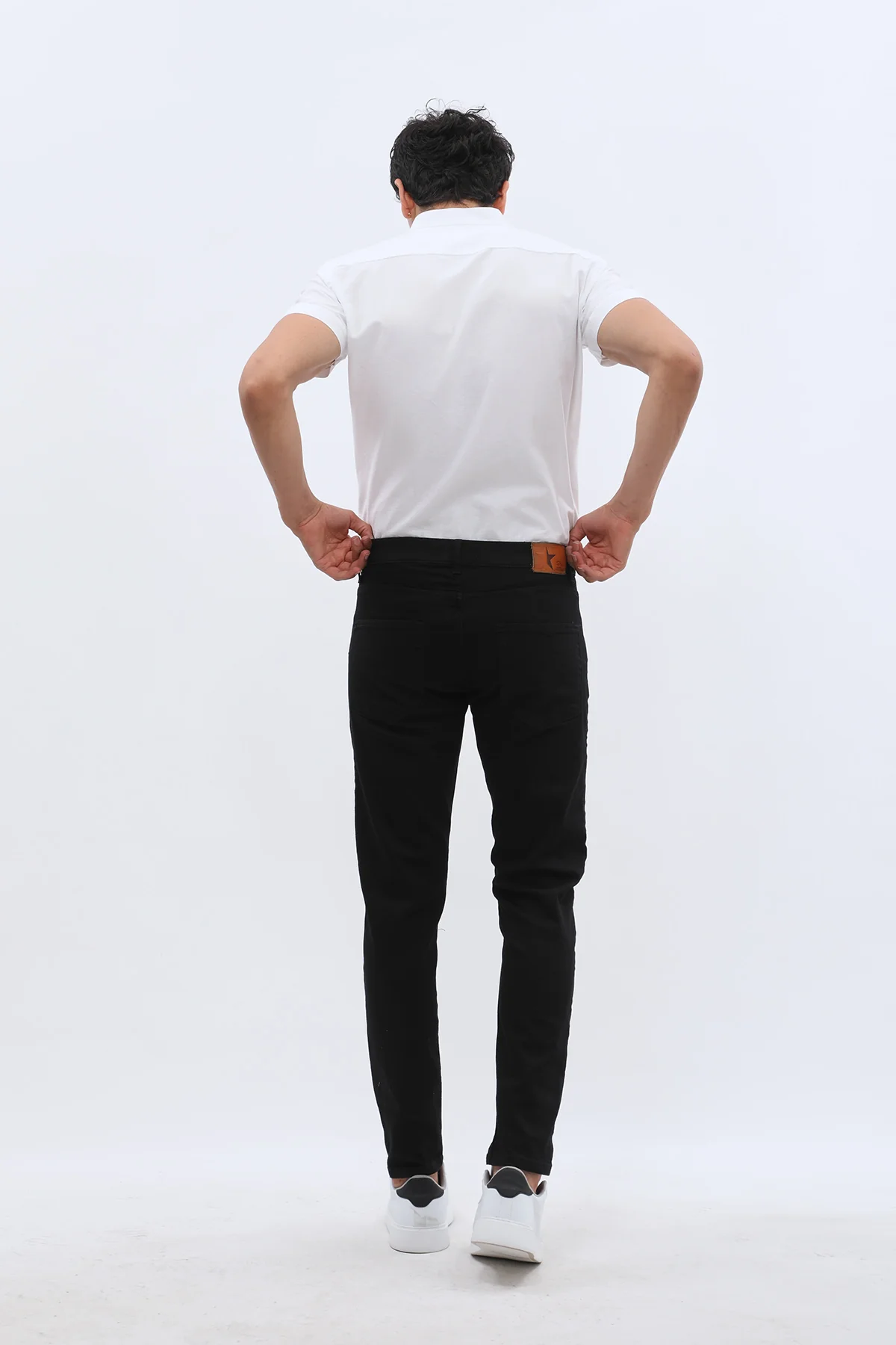 جينز Boyfriend Slim Fit من JEANSPRO - لون أسود داكن - Image 8