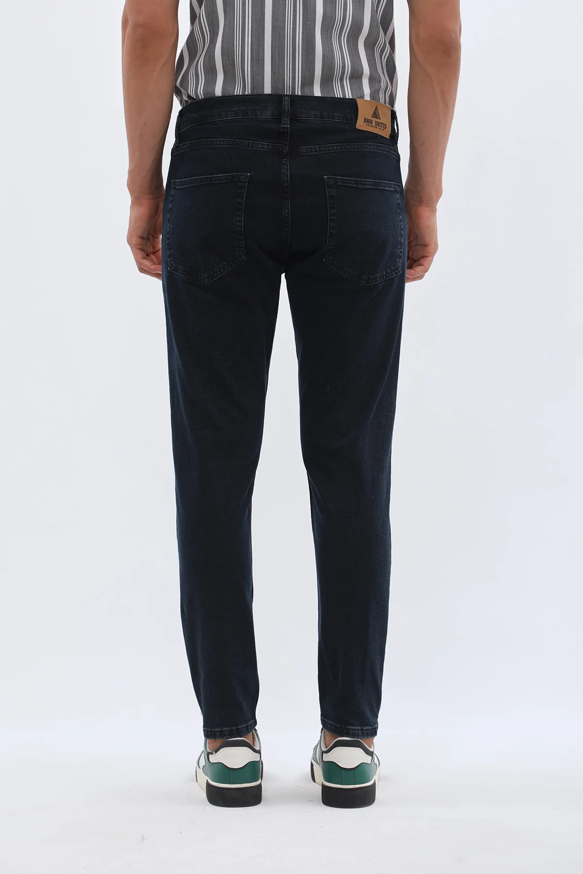 جينز Boyfriend Slim Fit من DNM UNITED - لون أزرق غامق
- Image 4