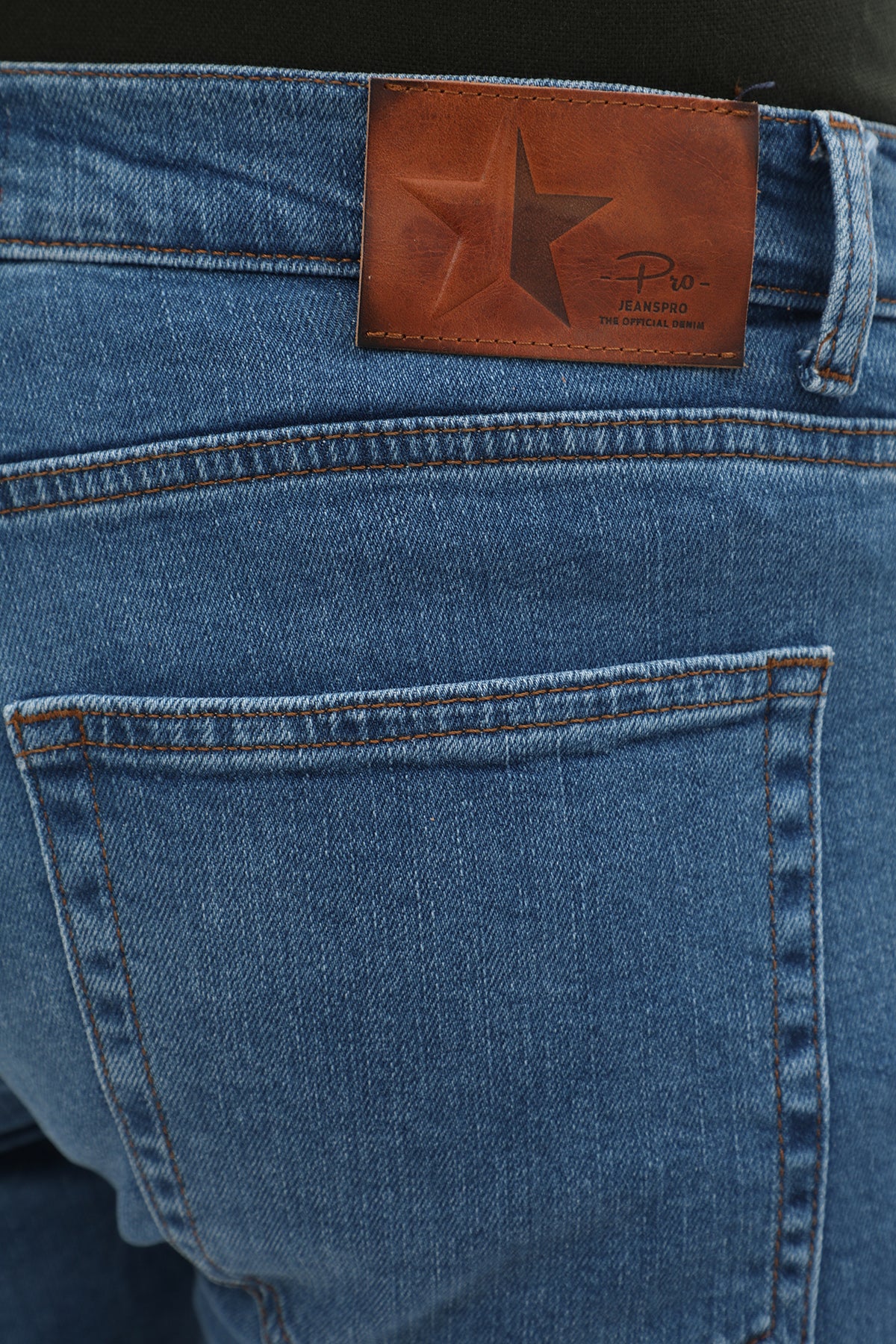 جينز Boyfriend Slim Fit من JEANSPRO - لون أزرق ناعم - Image 6