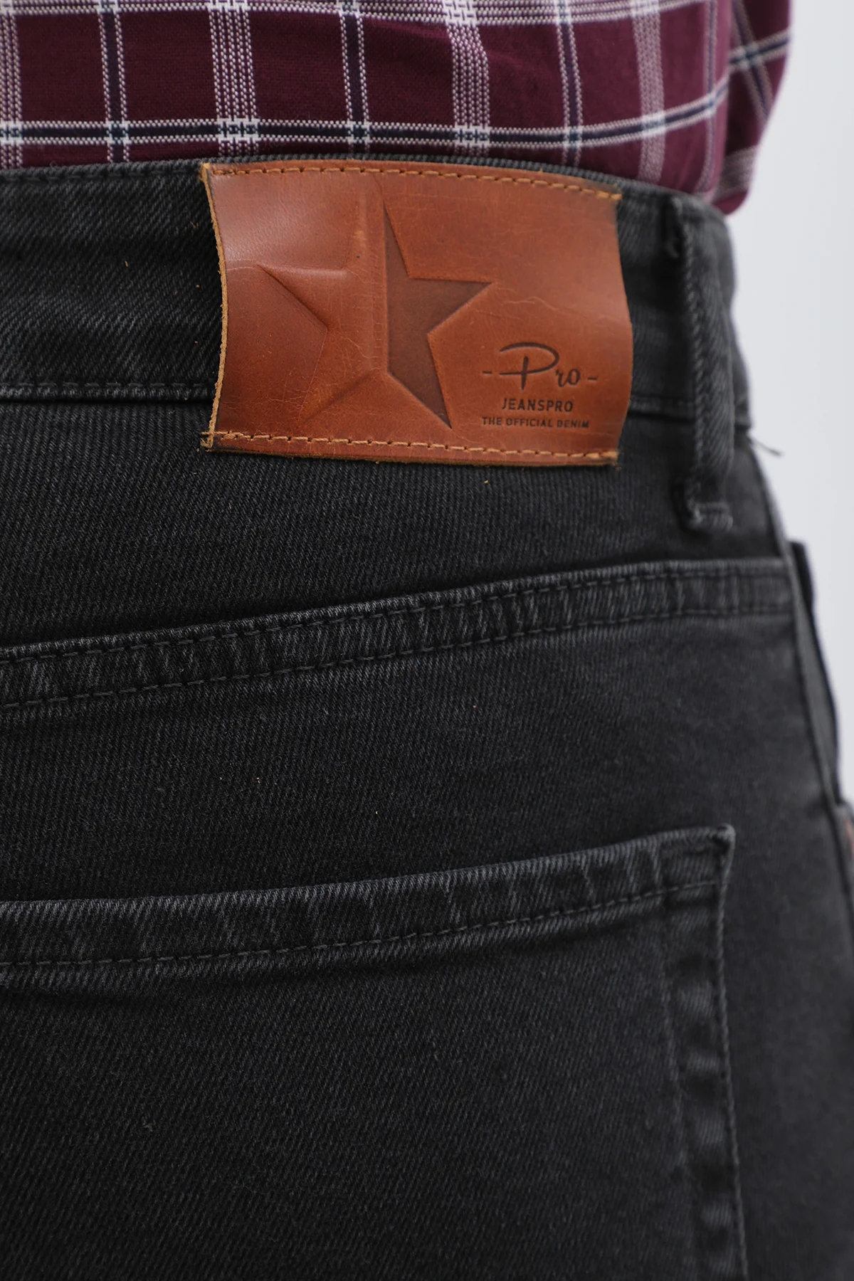 جينز Comfort Fit من JEANSPRO - لون أسود - Image 4