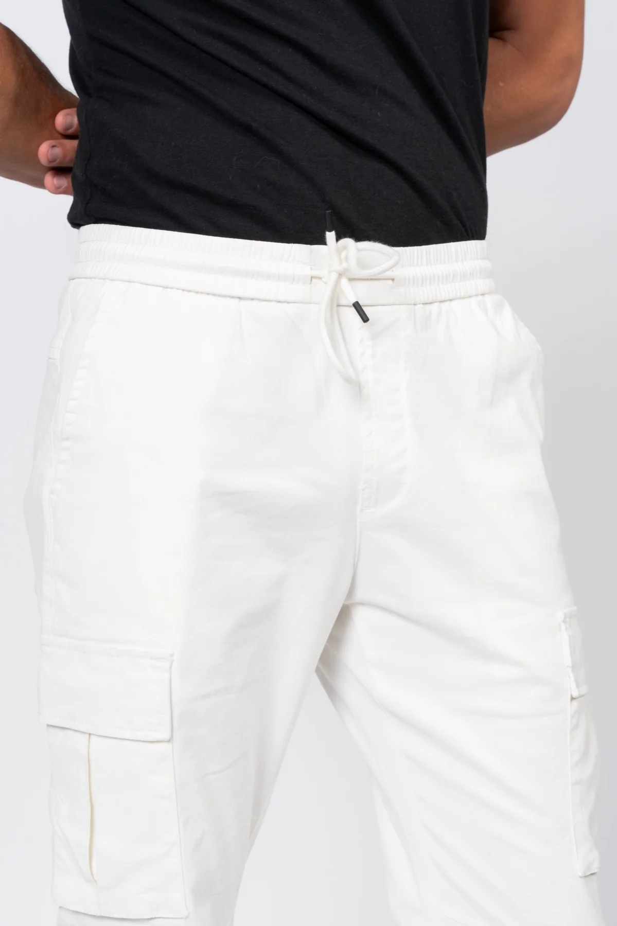 بنطلون كارجو قطن بتصميم كلاسيكي من JEANSPRO – لون أبيض عاجي - Image 2