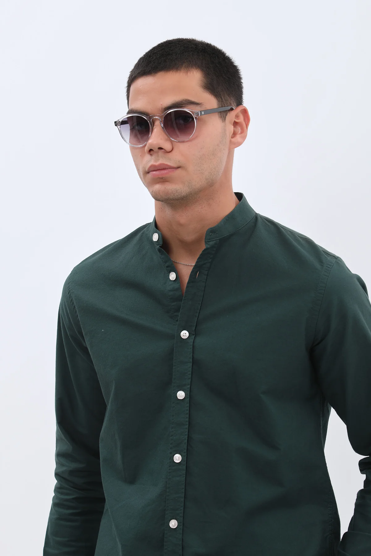قميص أكسفورد بقبة ماندارين من SHIRTSPRO - لون أخضر صنوبري غامق - Image 4