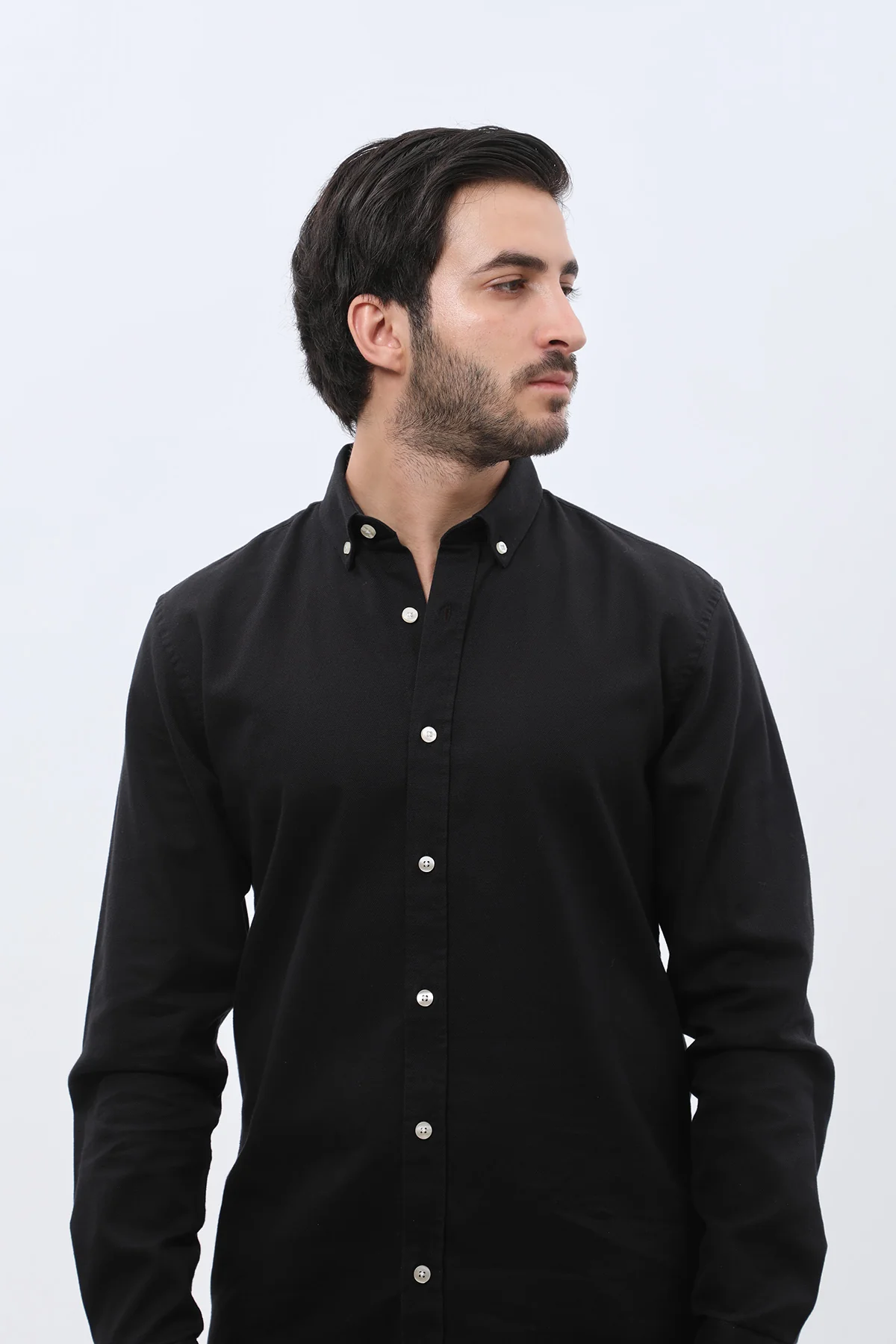 قميص باسكت بقبة بأزرار من SHIRTSPRO - لون أسود - Image 2