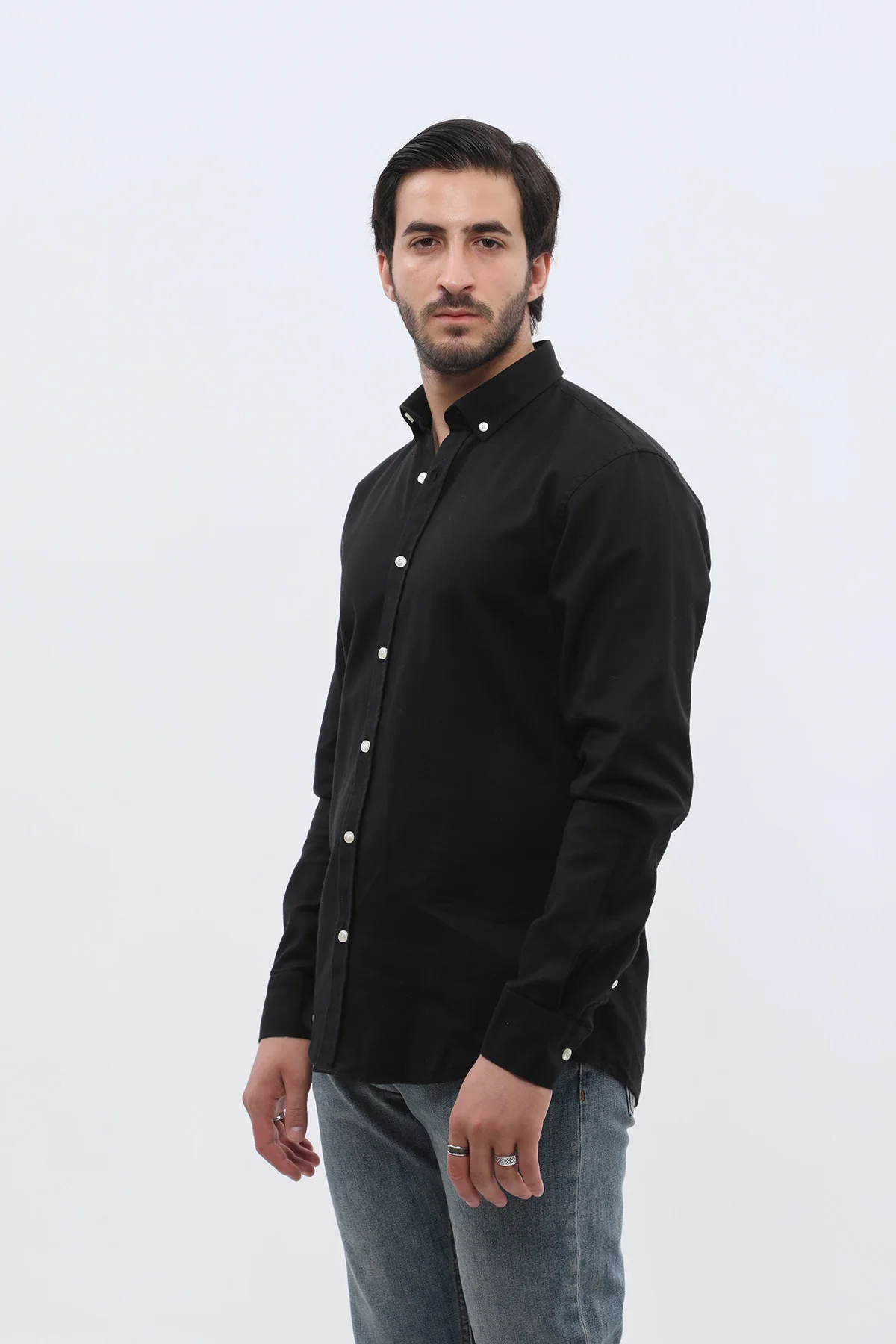 قميص باسكت بقبة بأزرار من SHIRTSPRO - لون أسود - Image 3