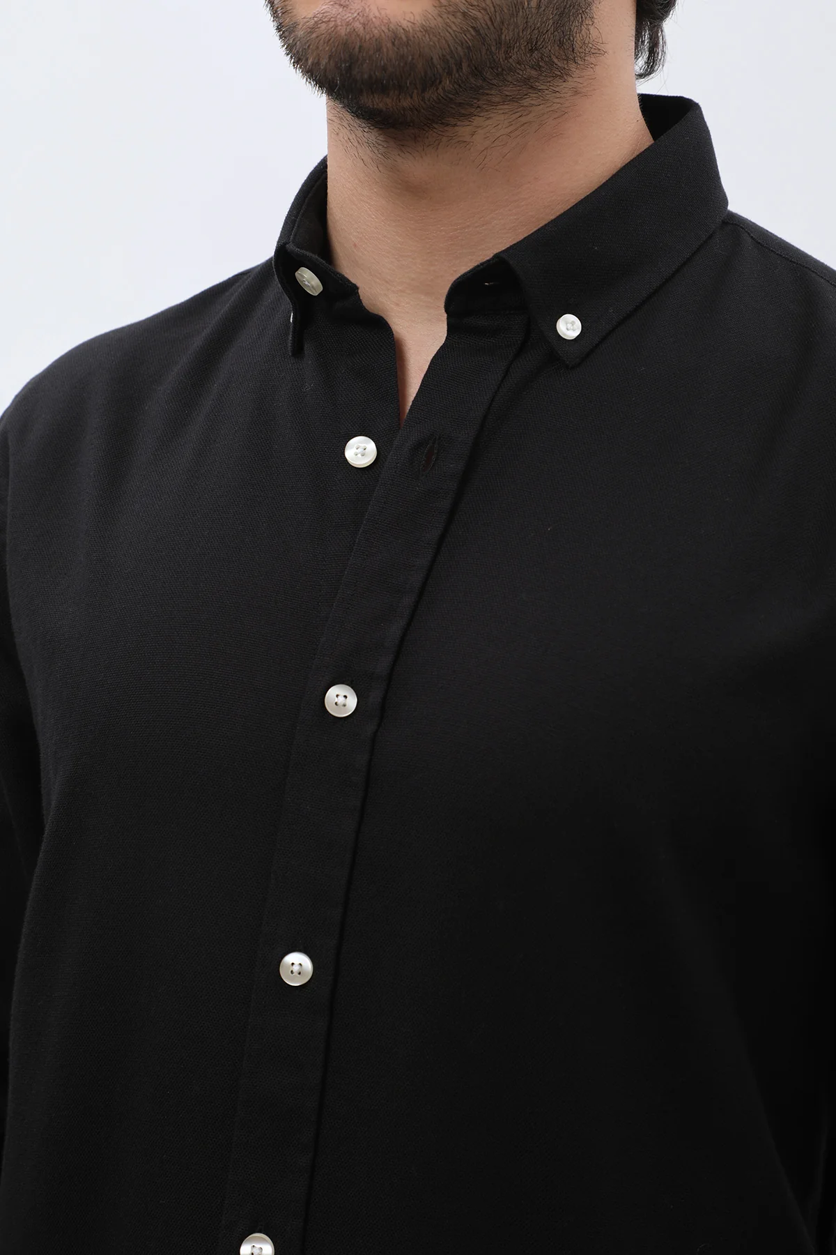 قميص باسكت بقبة بأزرار من SHIRTSPRO - لون أسود - Image 6