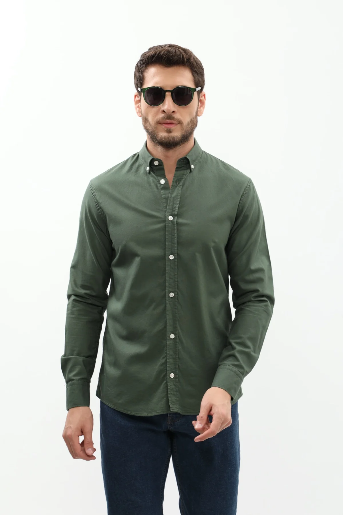 قميص باسكت بقبة بأزرار من SHIRTSPRO - لون أخضر جبلي - Image 2