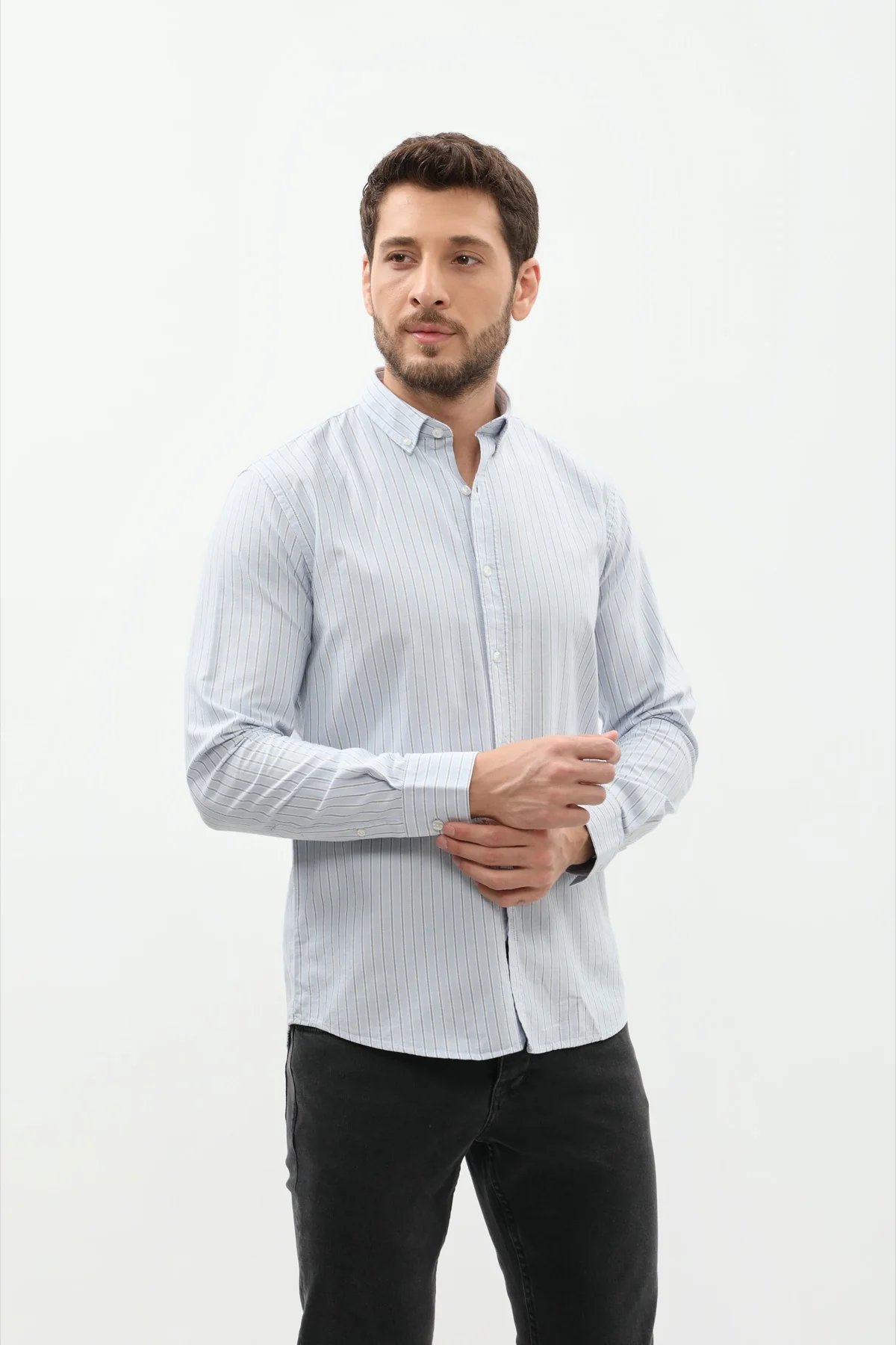 قميص مخطط بقبة بأزرار من SHIRTSPRO - لون ازرق فاتح - Image 3