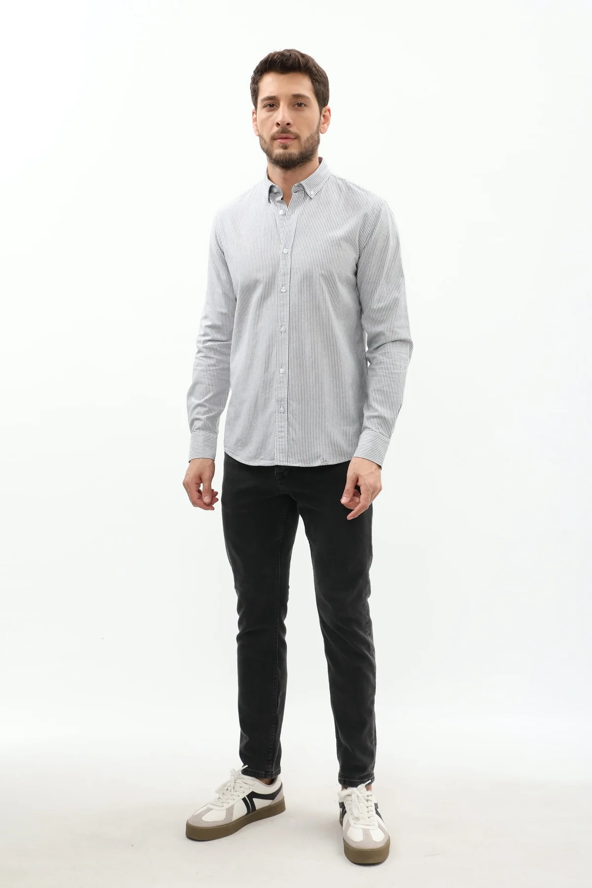 قميص مخطط بقبة بأزرار من SHIRTSPRO - لون أسود - Image 3