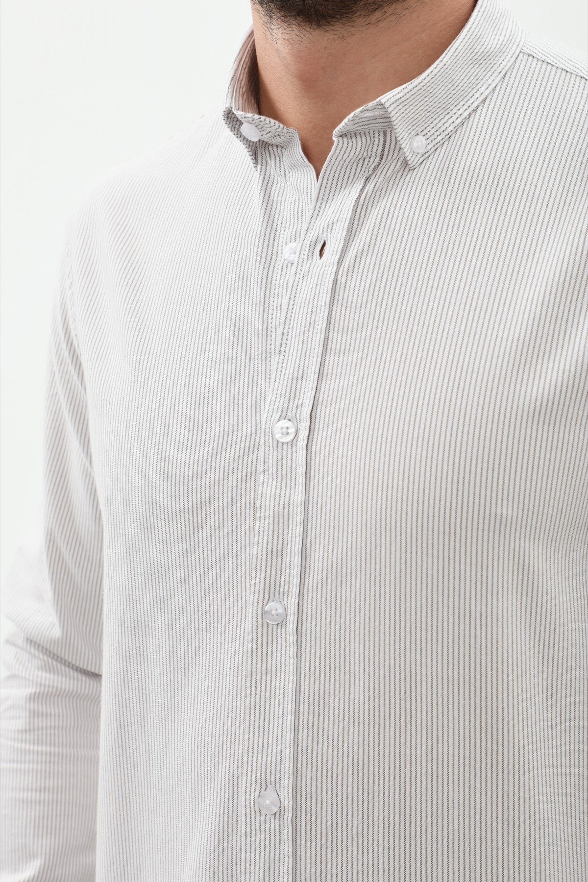 قميص مخطط بقبة بأزرار من SHIRTSPRO - لون كاكي