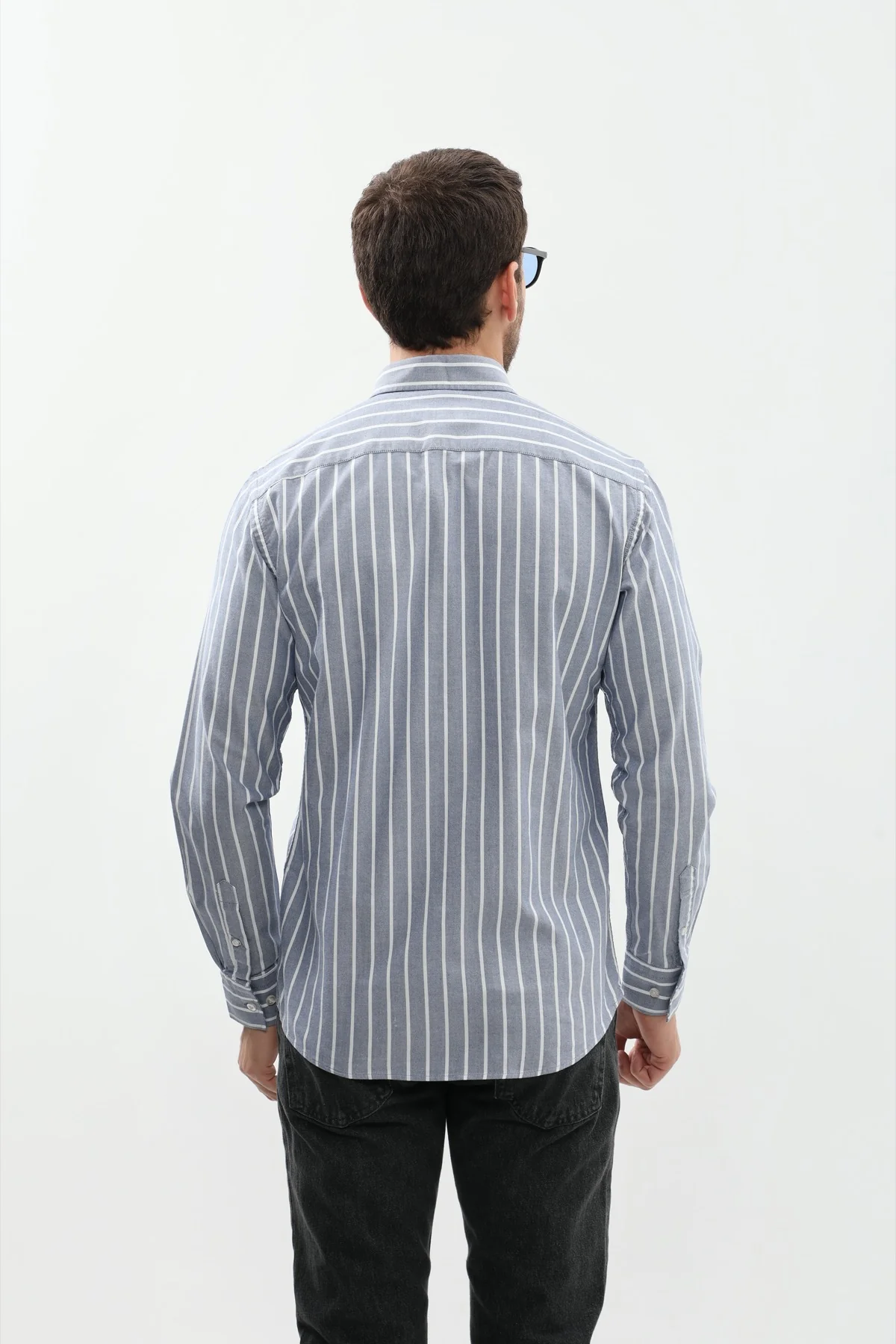 قميص مخطط بقبة بأزرار من SHIRTSPRO - لون كحلي - Image 5
