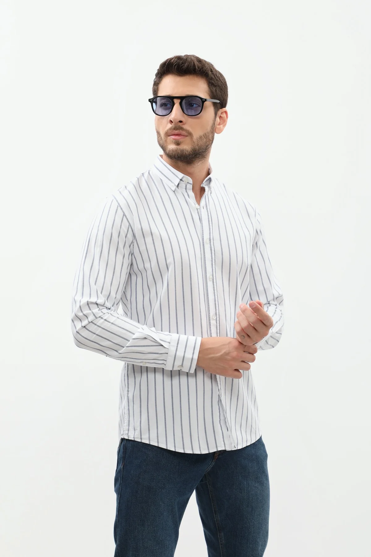 قميص مخطط بقبة بأزرار من SHIRTSPRO - لون كحلي - Image 3