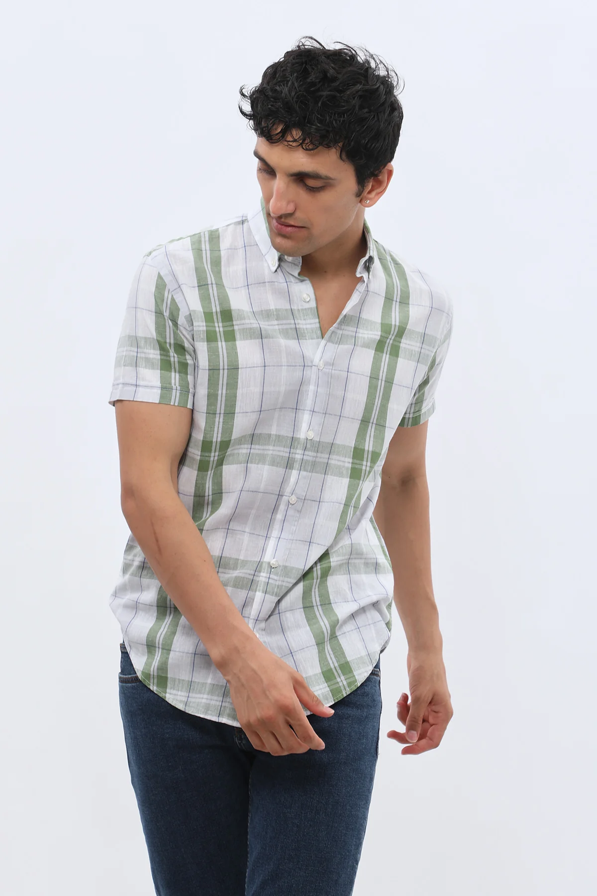قميص كاروهات بأكمام قصيرة وقبة بأزرار من SHIRTSPRO - لون أخضر - Image 4