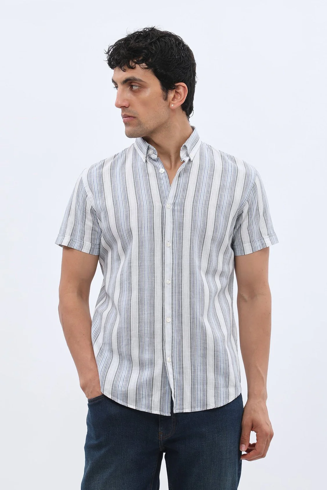 قميص مخطط بأكمام قصيرة وقبة بأزرار من SHIRTSPRO - لون كحلي  - Image 3