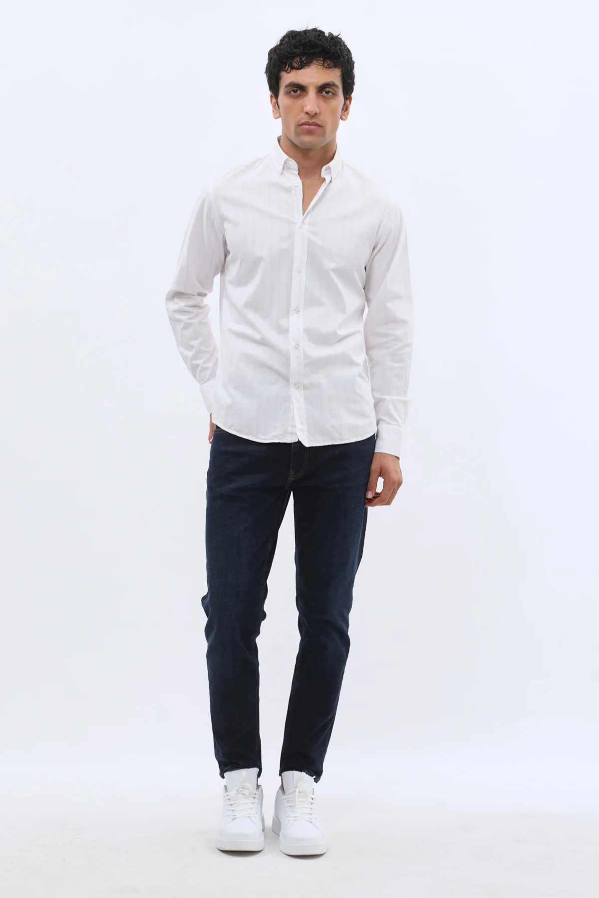 قميص أكسفورد مخطط بقبة بأزرار من SHIRTSPRO - لون بيج - Image 3