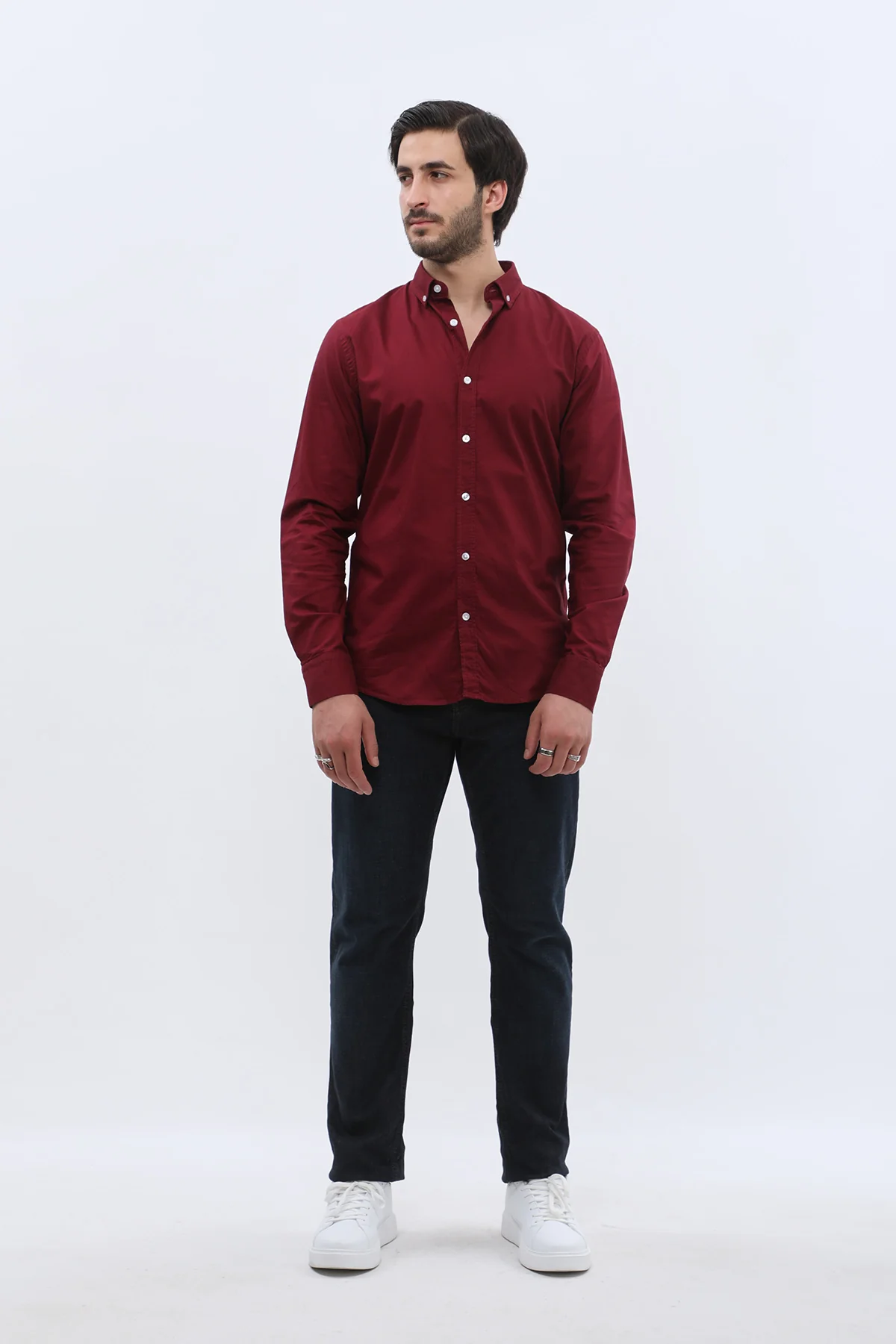 قميص أوكسفورد بقبة بأزرار من SHIRTSPRO - لون أحمر بورجندي - Image 3