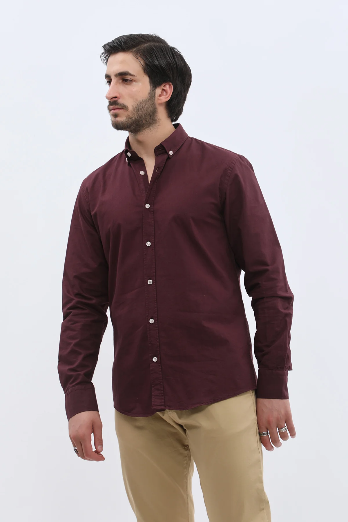 قميص أكسفورد بقبة بأزرار من SHIRTSPRO - لون أرجواني داكن - Image 5