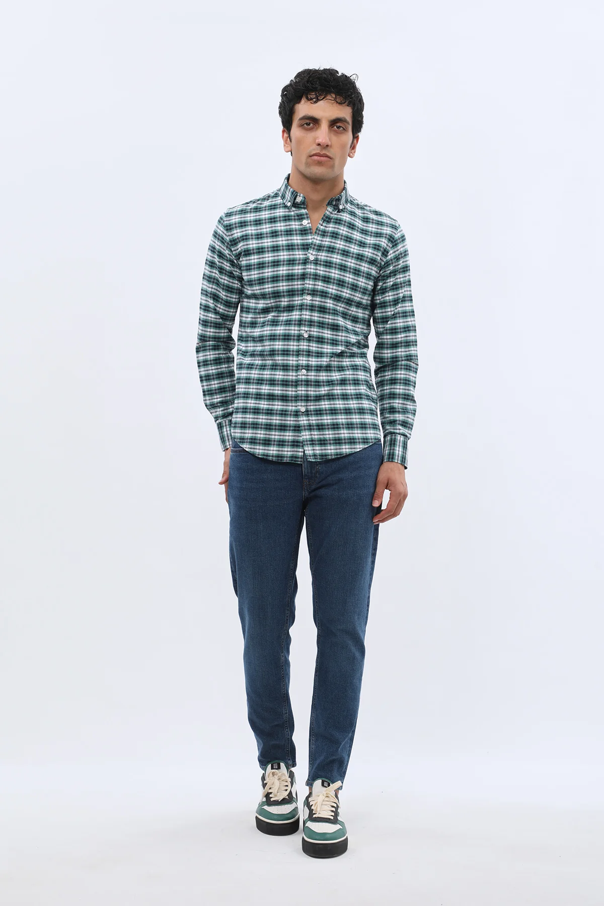 قميص أكسفورد كاروهات بقبة بأزرار من SHIRTSPRO - لون أخضر فاتح - Image 3
