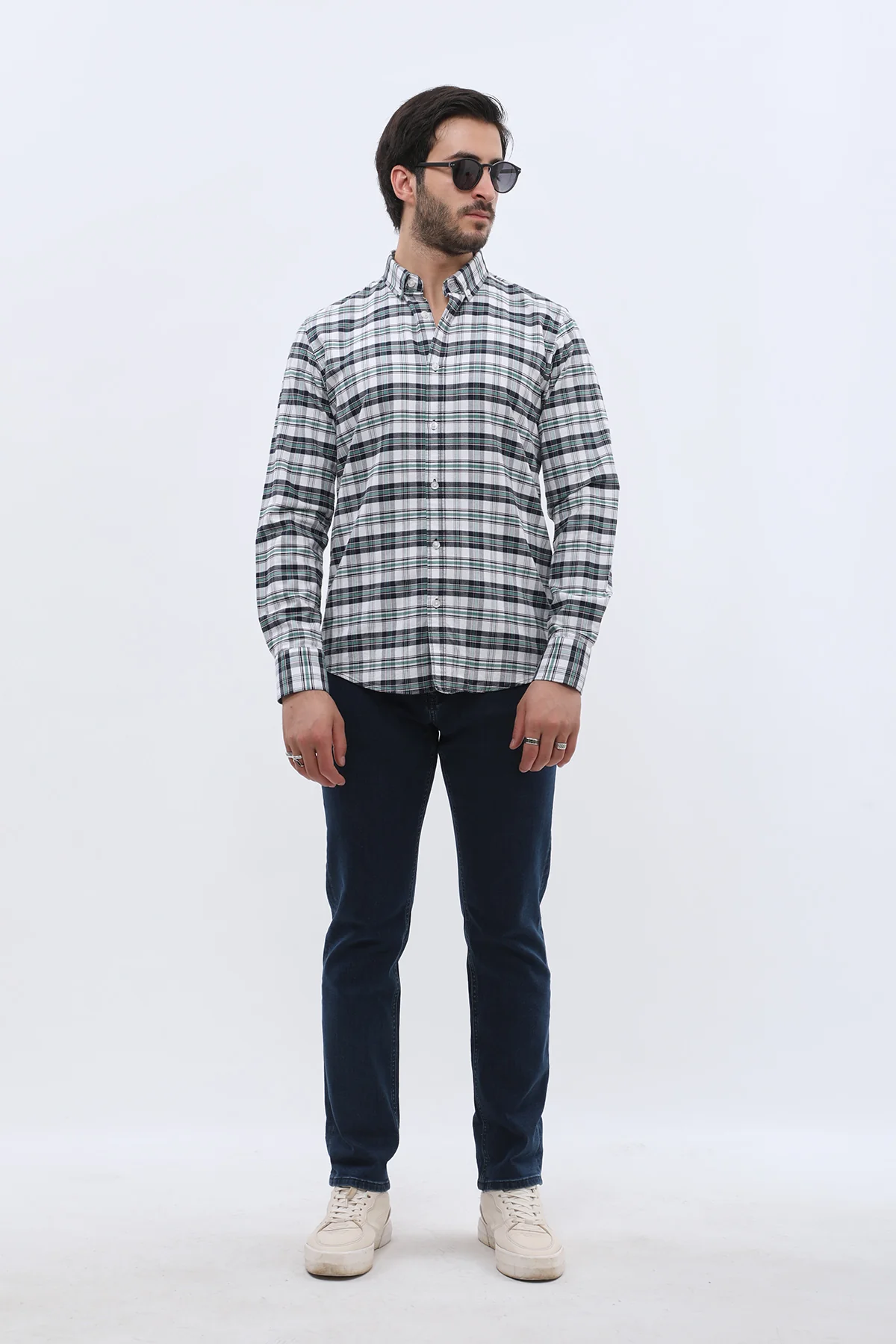 قميص أكسفورد كاروهات بقبة بأزرار من SHIRTSPRO - لون أخضر فاتح - Image 3