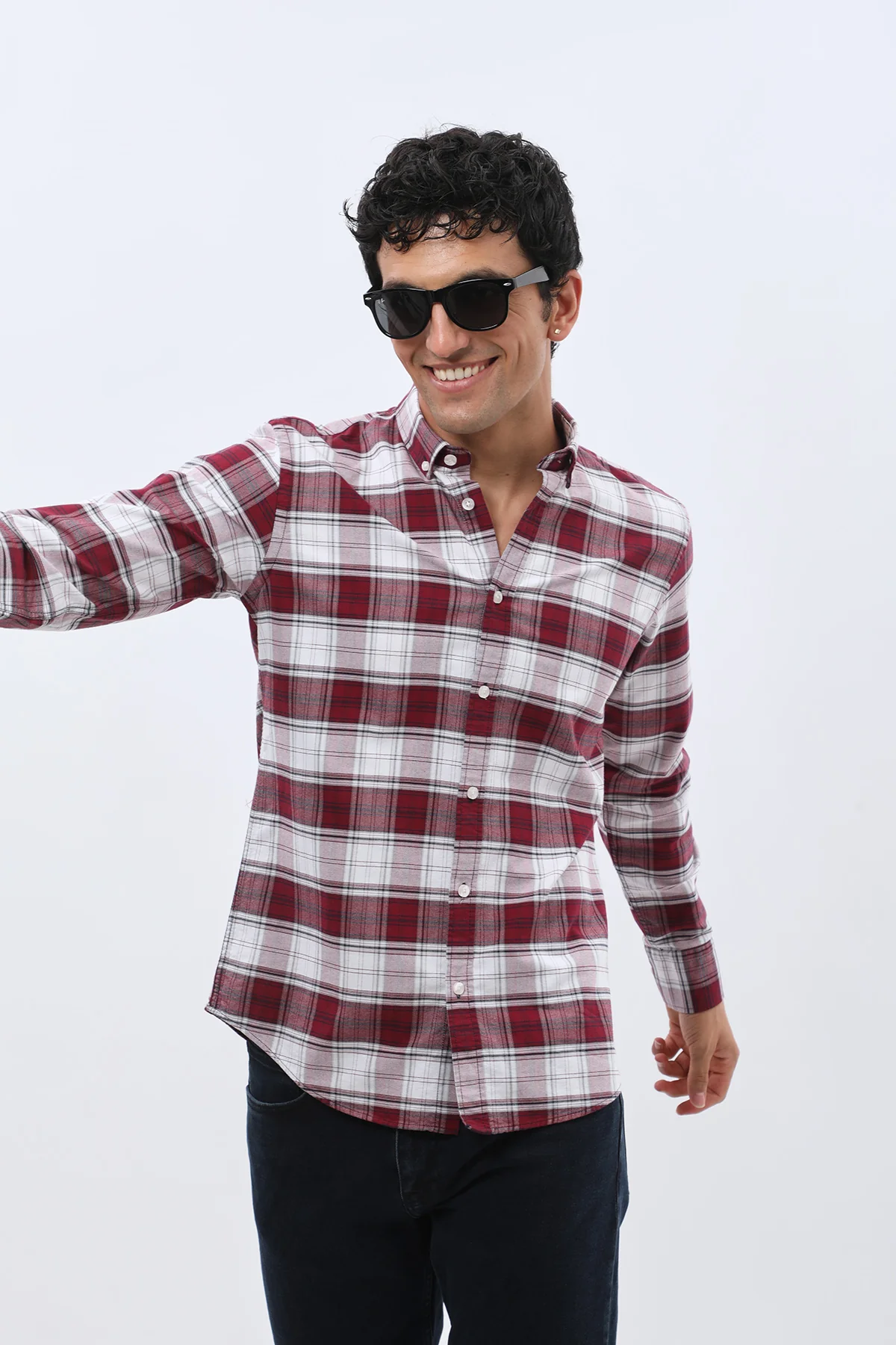 قميص أكسفورد كاروهات بقبة بأزرار من SHIRTSPRO - لون أحمر
 - Image 5