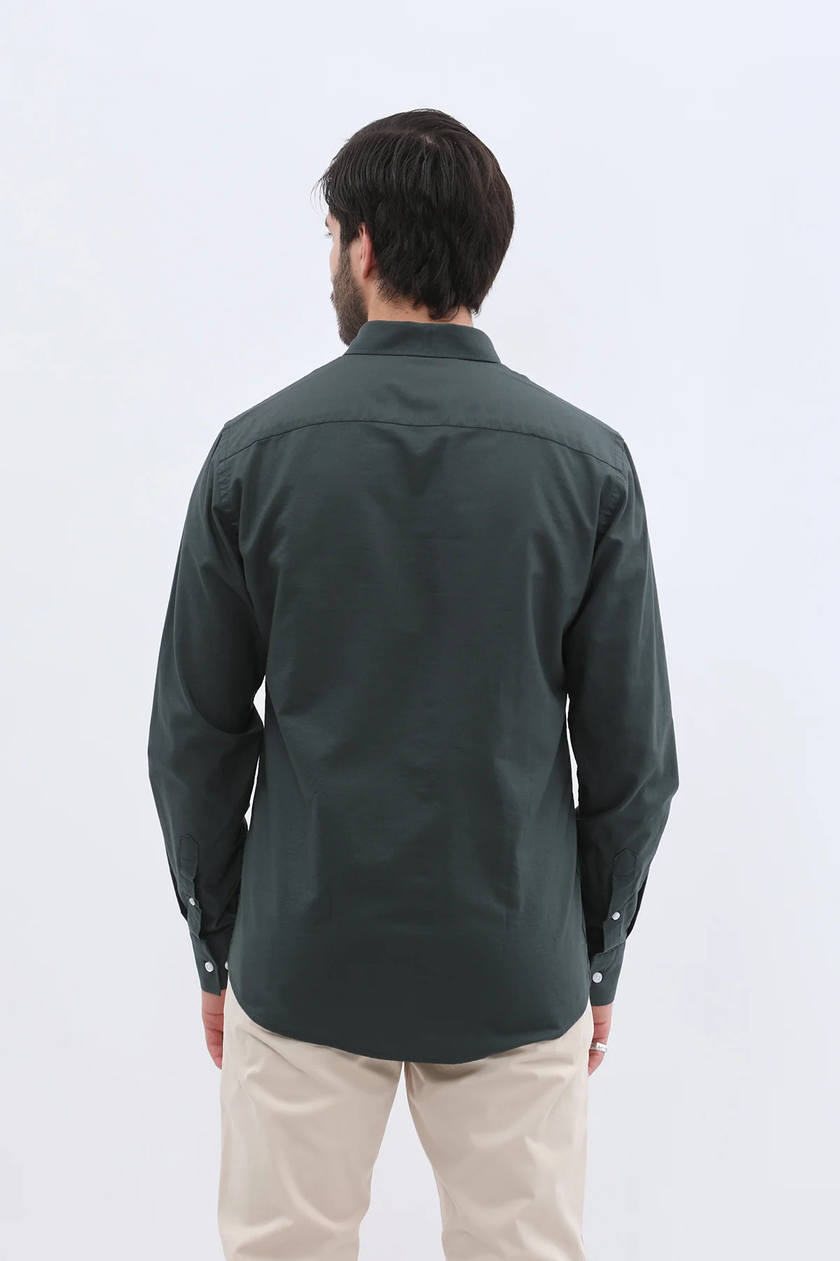 قميص أكسفورد بقبة بأزرار من SHIRTSPRO - لون زيتي باهت  - Image 5
