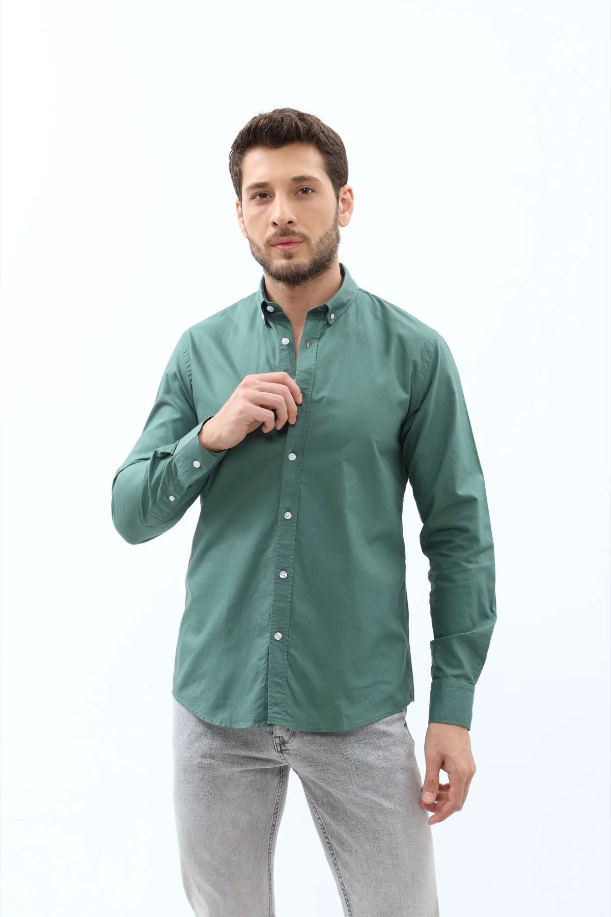 قميص أكسفورد بقبة بأزرار من SHIRTSPRO - لون أخضر رمادي - Image 4