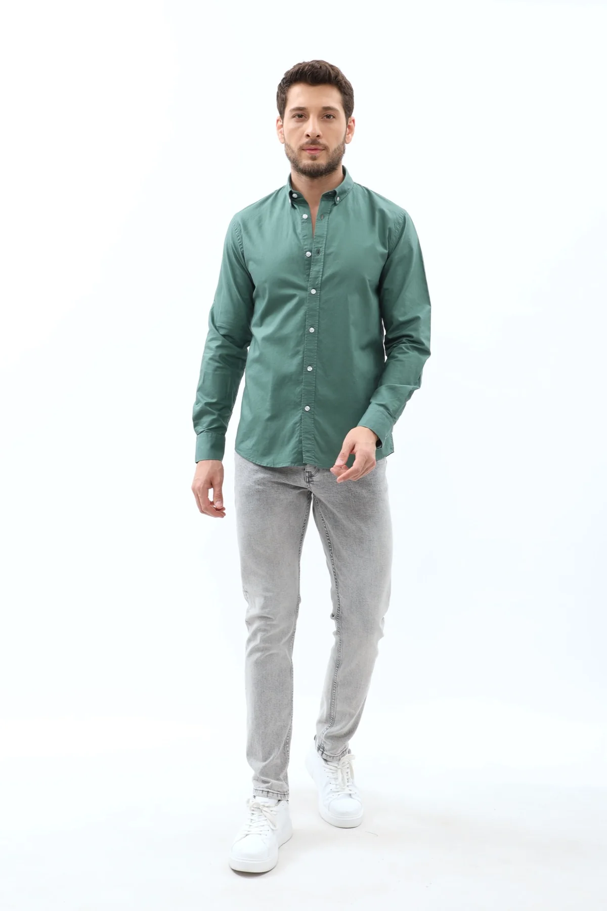 قميص أكسفورد بقبة بأزرار من SHIRTSPRO - لون أخضر رمادي - Image 6