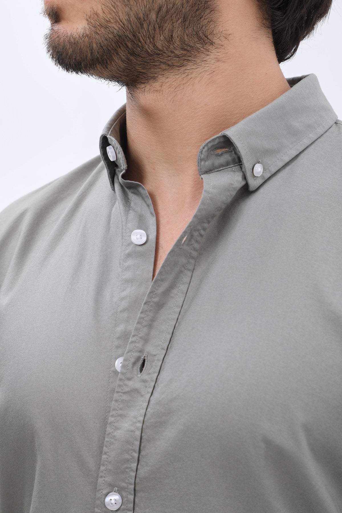 قميص أوكسفورد بقبة بأزرار من SHIRTSPRO - لون رمادي باهت