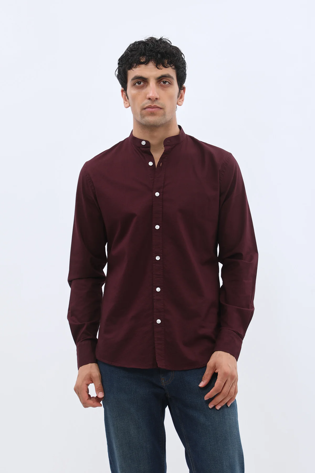 قميص أكسفورد بقبة ماندارين من SHIRTSPRO - لون أحمر بورجندي غامق - Image 2