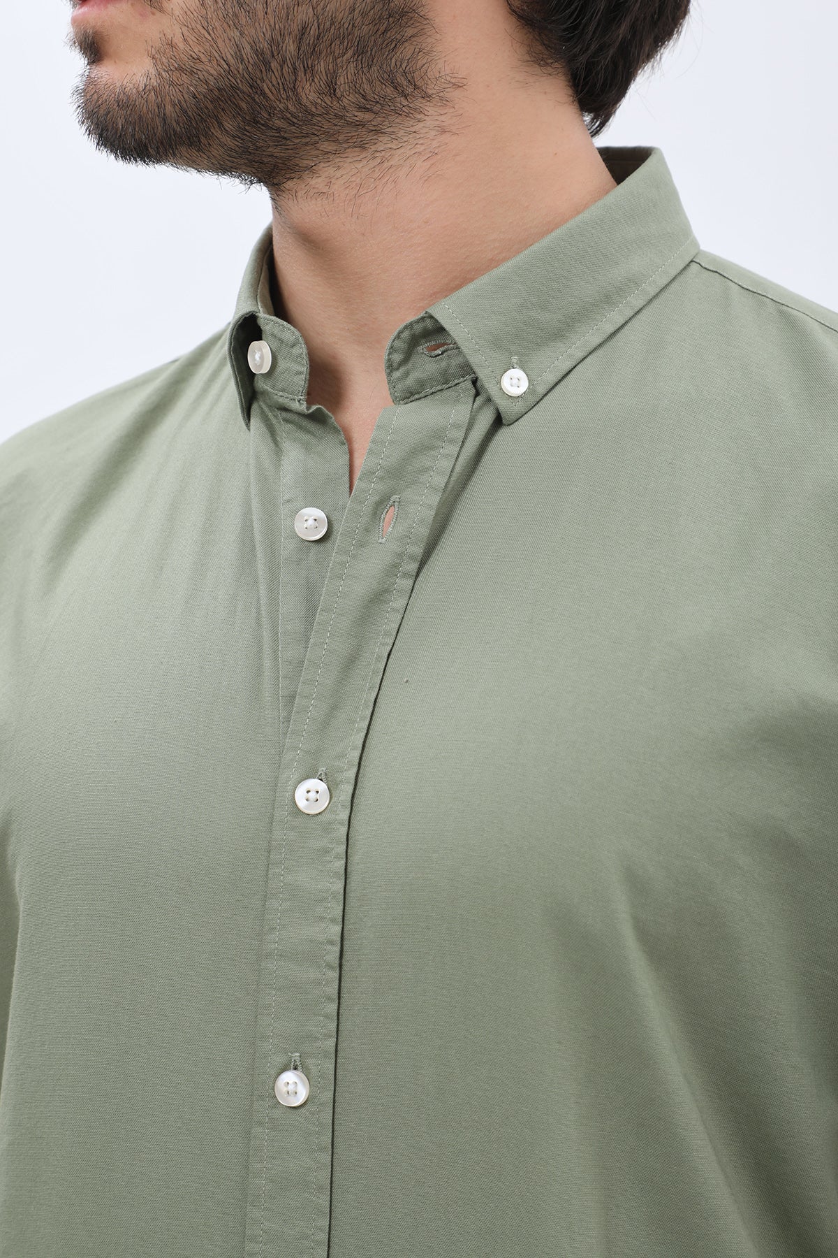 قميص أكسفورد بأكمام قصيرة وقبة بأزرار من SHIRTSPRO - لون أخضر زيتوني