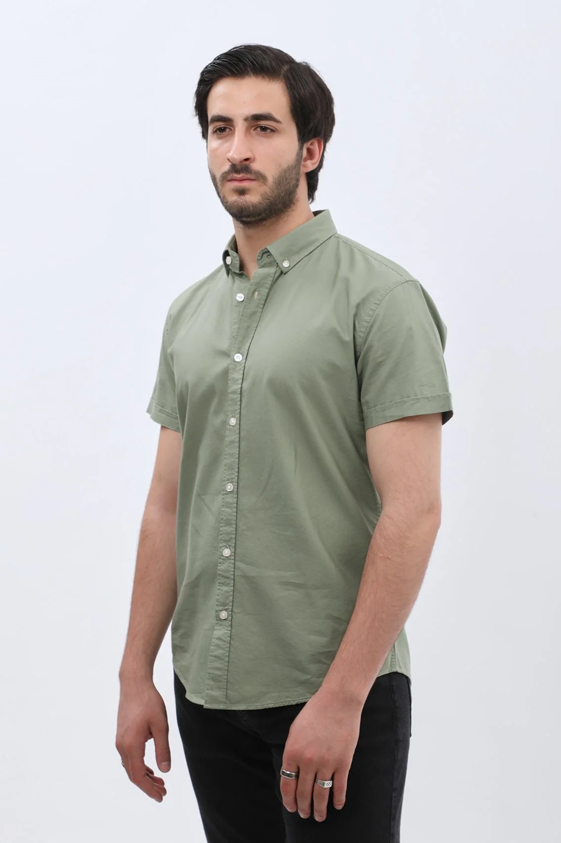 قميص أكسفورد بأكمام قصيرة وقبة بأزرار من SHIRTSPRO - لون أخضر زيتوني - Image 2