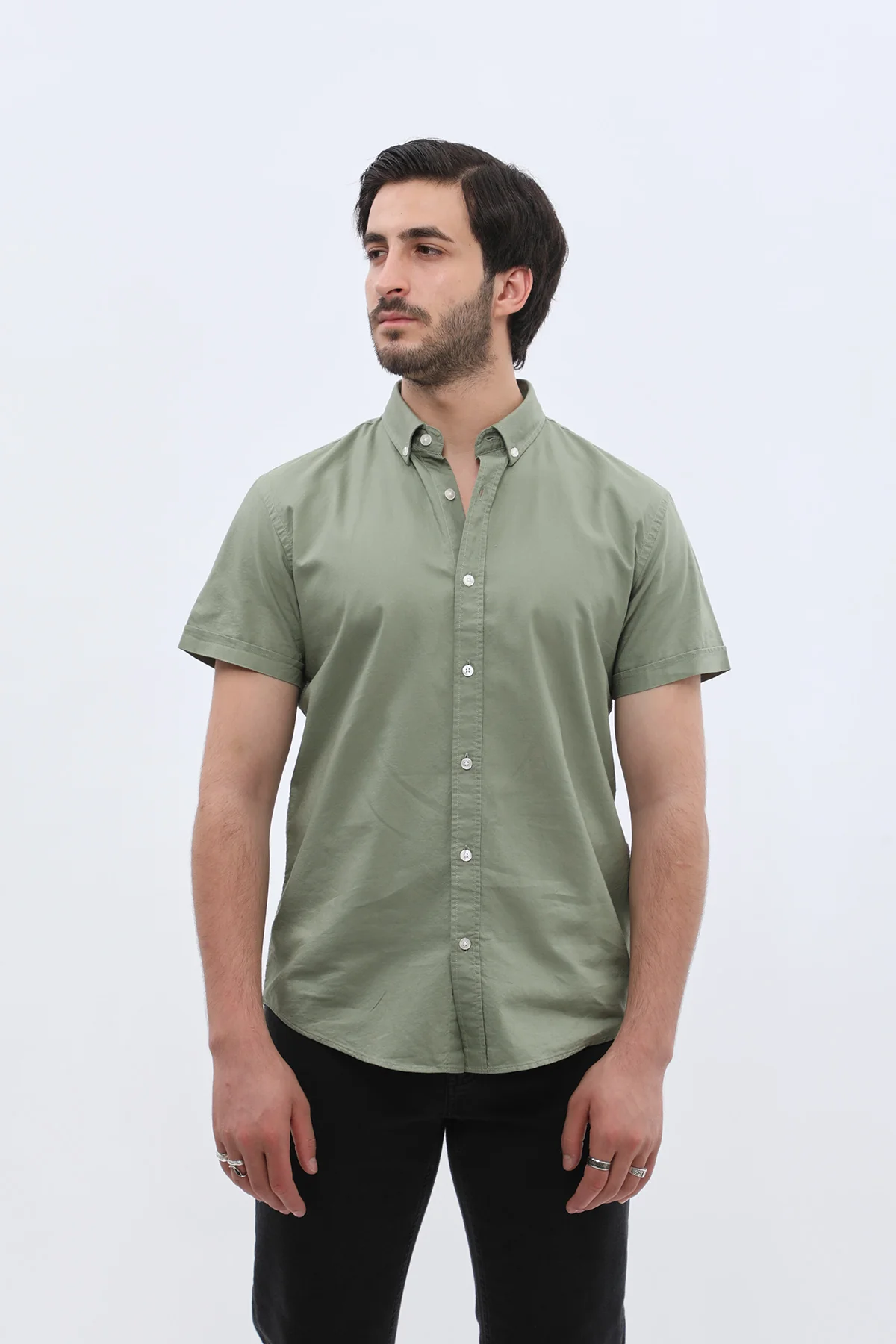 قميص أكسفورد بأكمام قصيرة وقبة بأزرار من SHIRTSPRO - لون أخضر زيتوني - Image 5