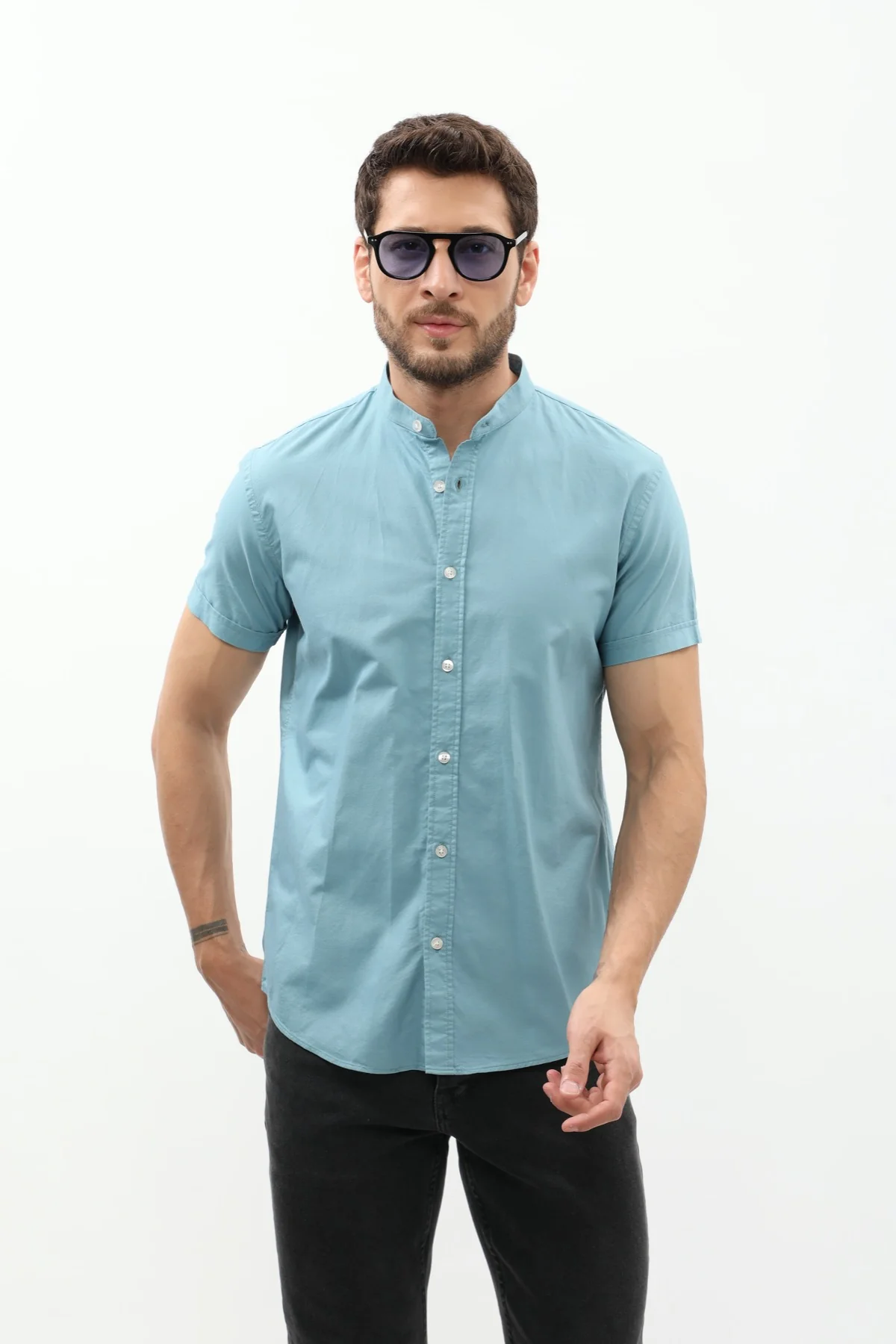 قميص أكسفورد بأكمام قصيرة وقبة ماندارين من SHIRTSPRO - لون أزرق بحري  - Image 2