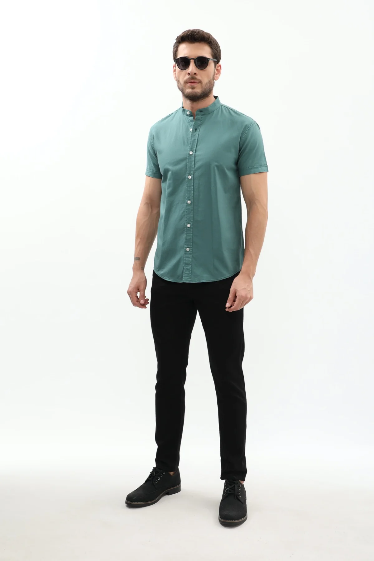قميص أكسفورد بأكمام قصيرة وقبة ماندارين من SHIRTSPRO - لون أخضر عتيق - Image 3