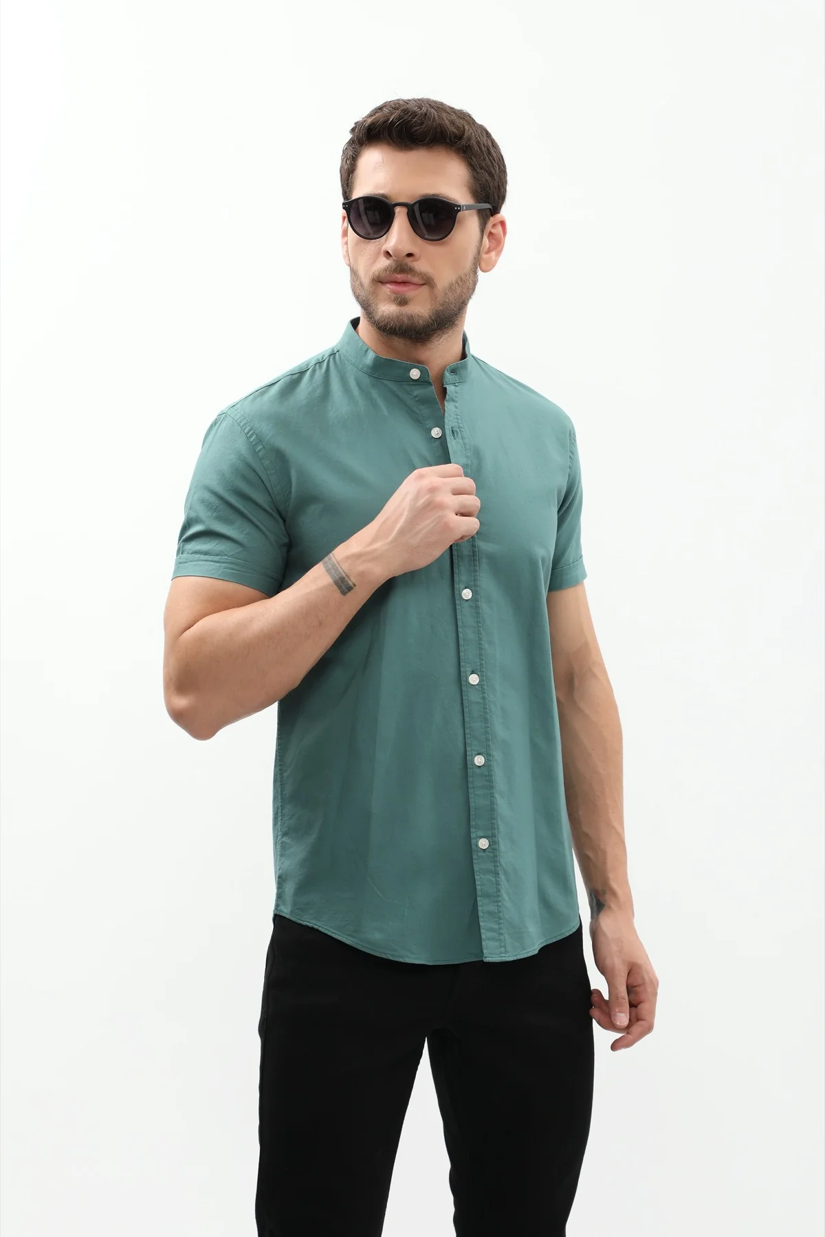 قميص أكسفورد بأكمام قصيرة وقبة ماندارين من SHIRTSPRO - لون أخضر عتيق - Image 4