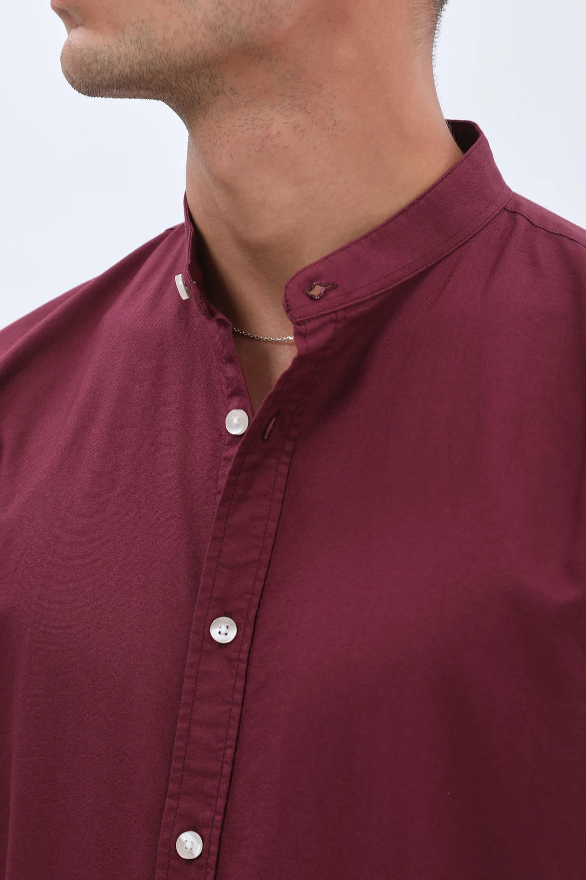 قميص أكسفورد بأكمام قصيرة وقبة ماندارين من SHIRTSPRO - لون أرجواني