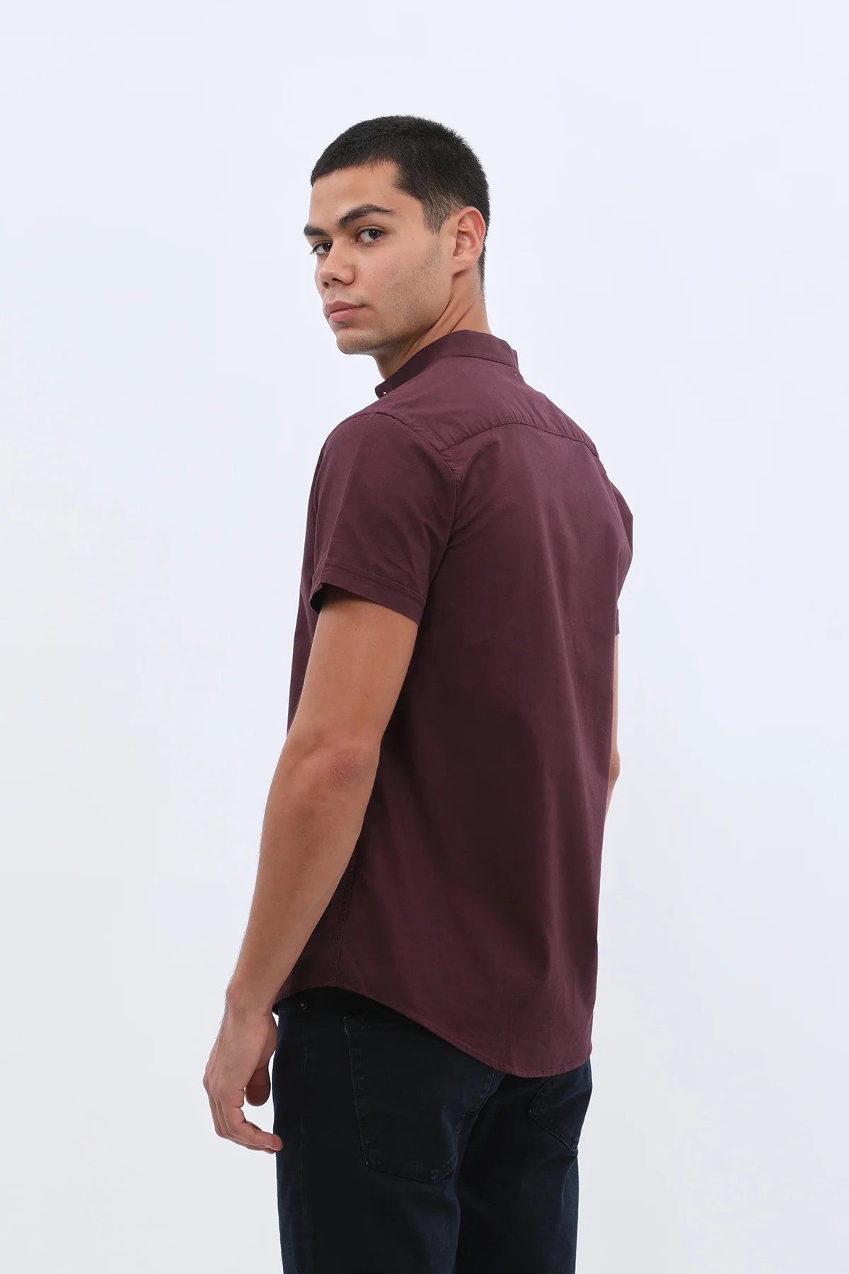 قميص أكسفورد بأكمام قصيرة وقبة ماندارين من SHIRTSPRO - لون بنفسجي - Image 4